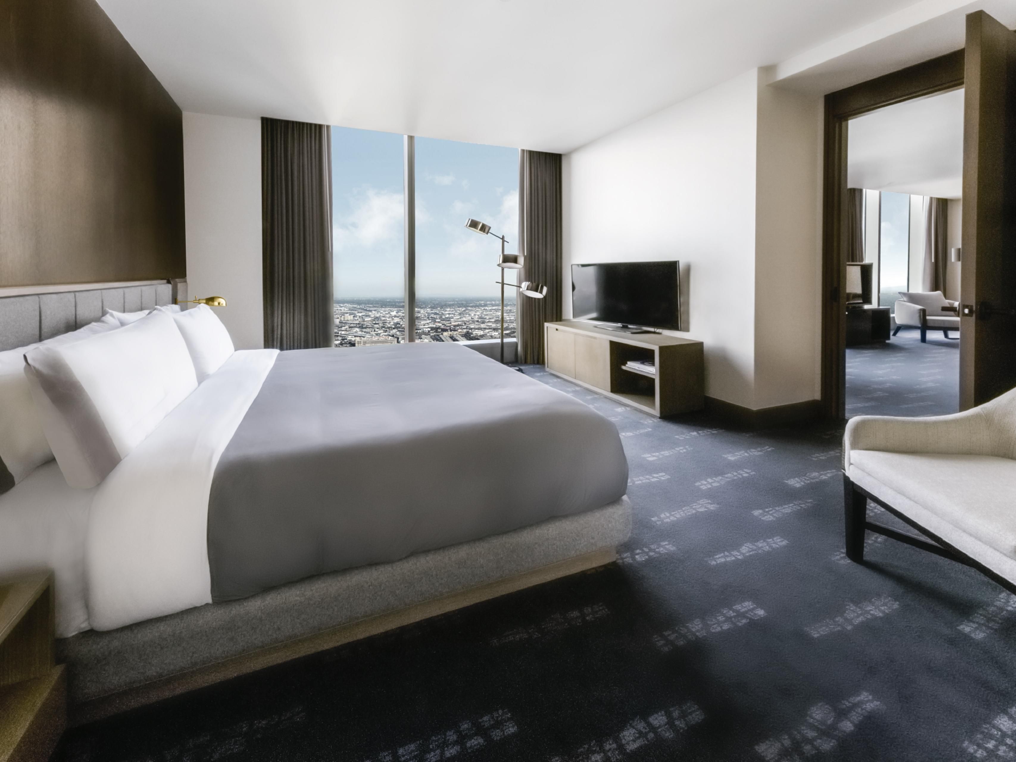 Extra room to relax and enjoy the Los Angeles views