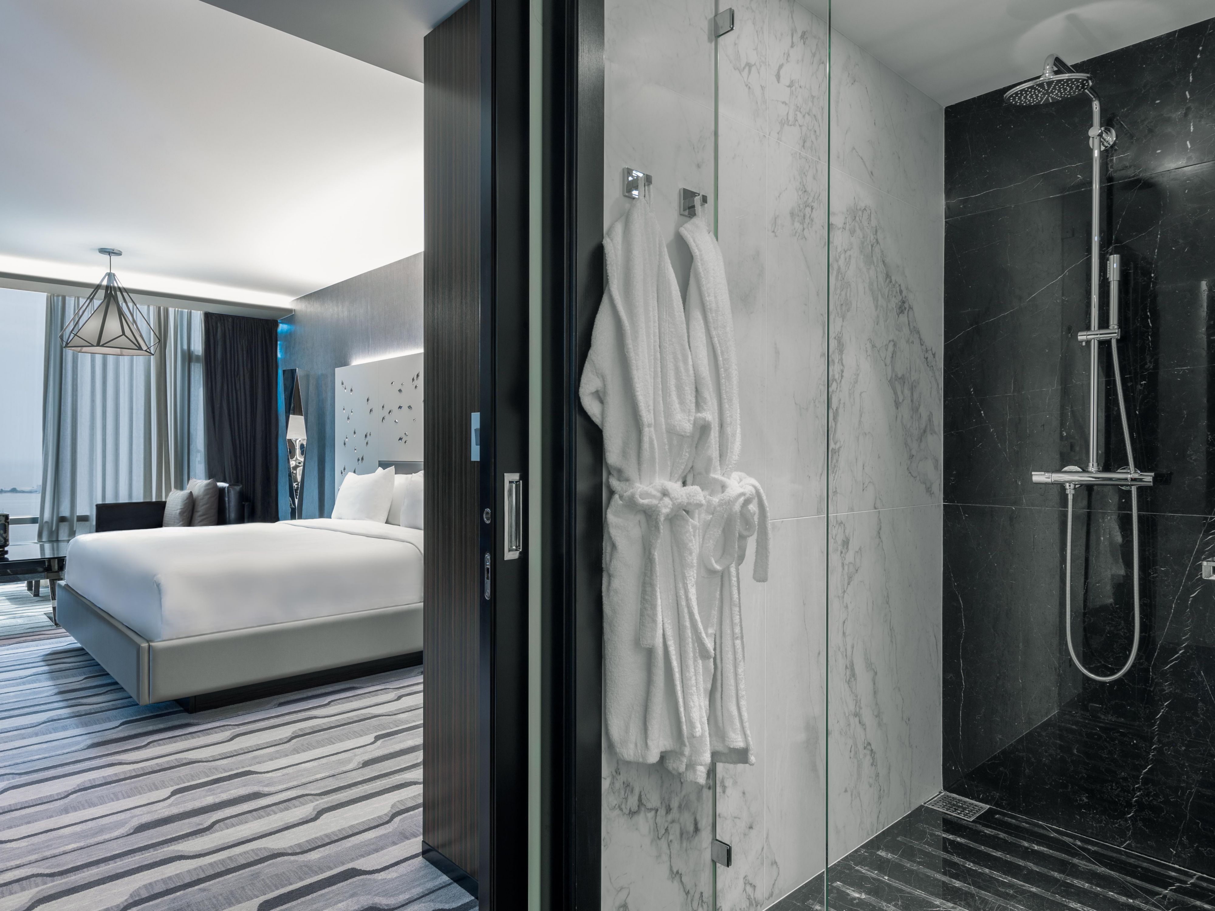 Host your family or colleagues in a space like no other