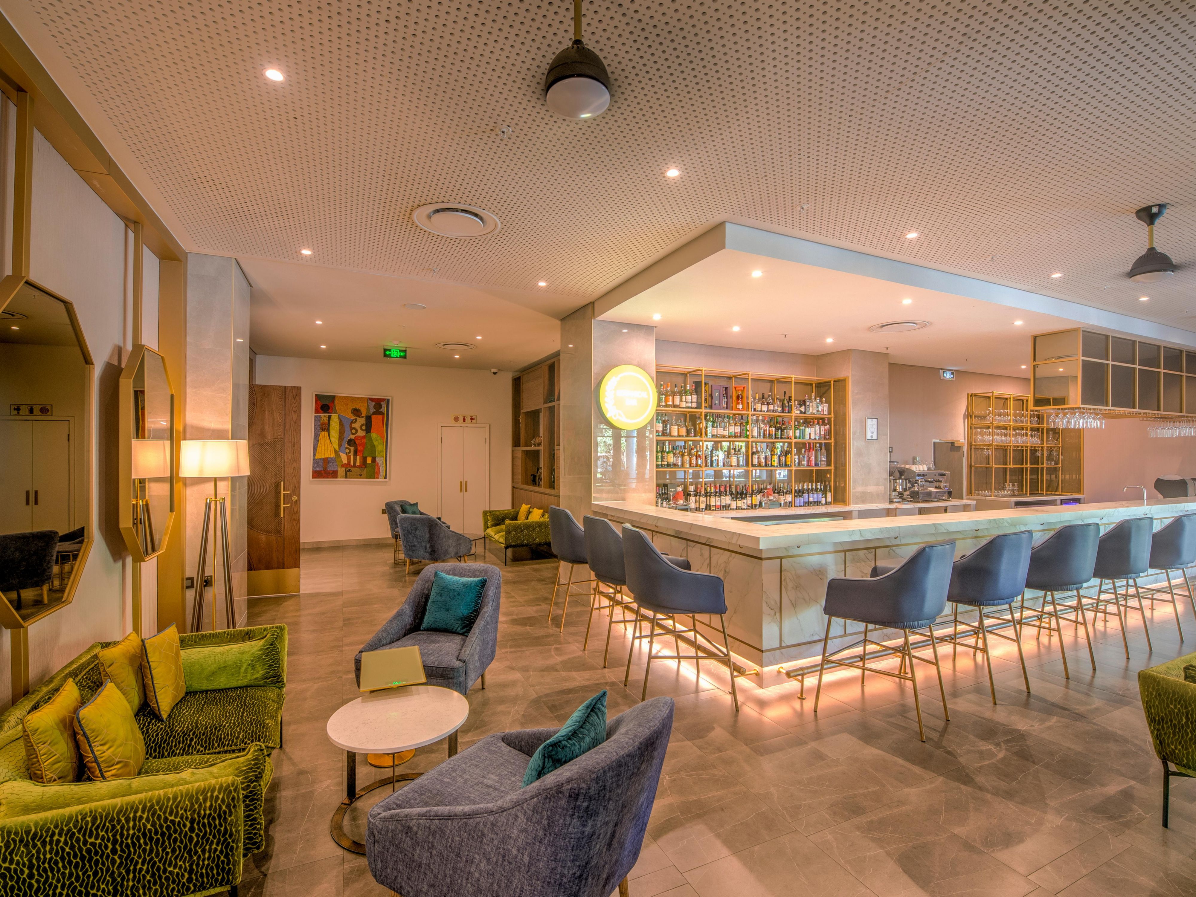 Bar and Lounge