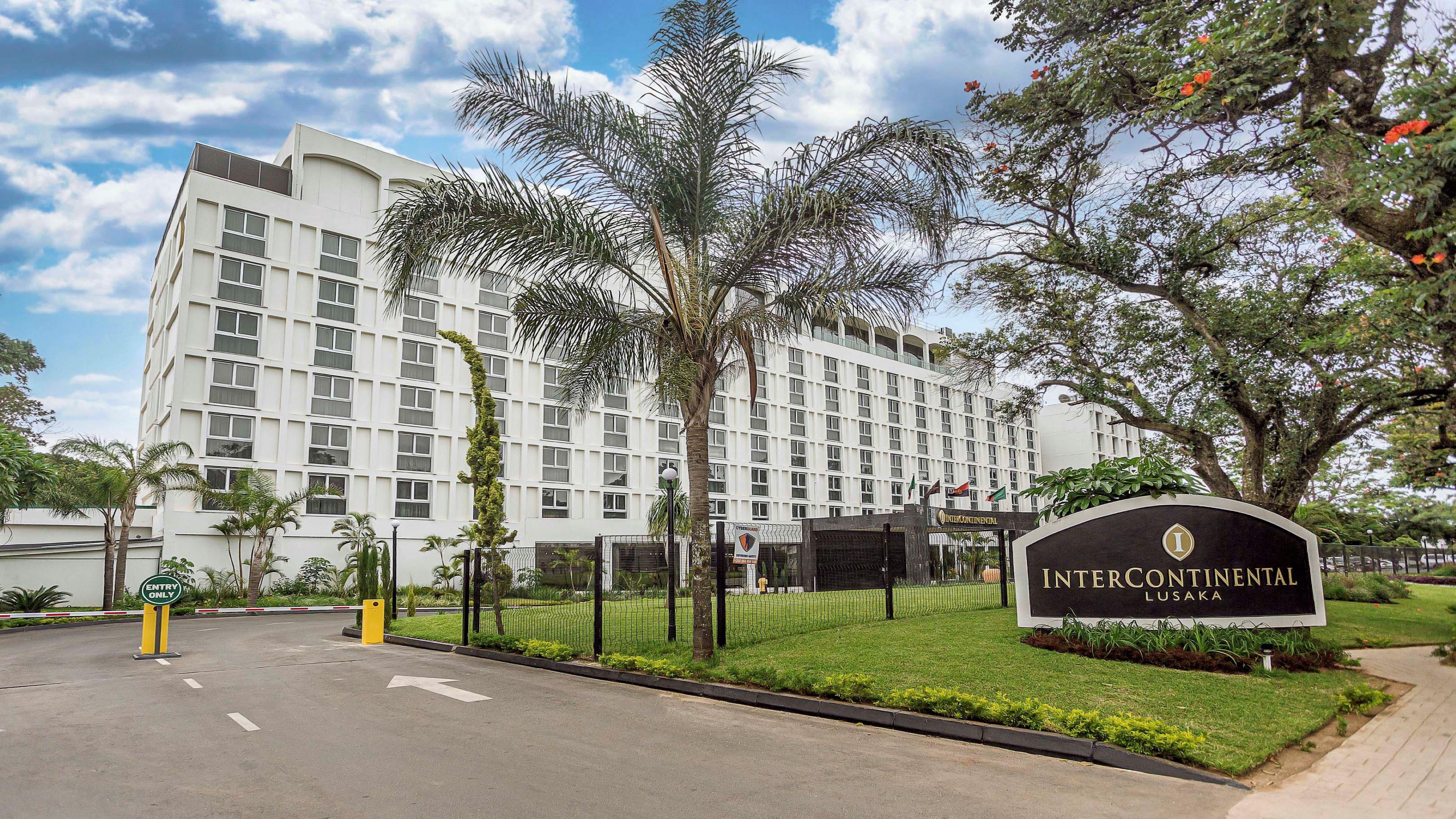 lusaka hotel contact numbers