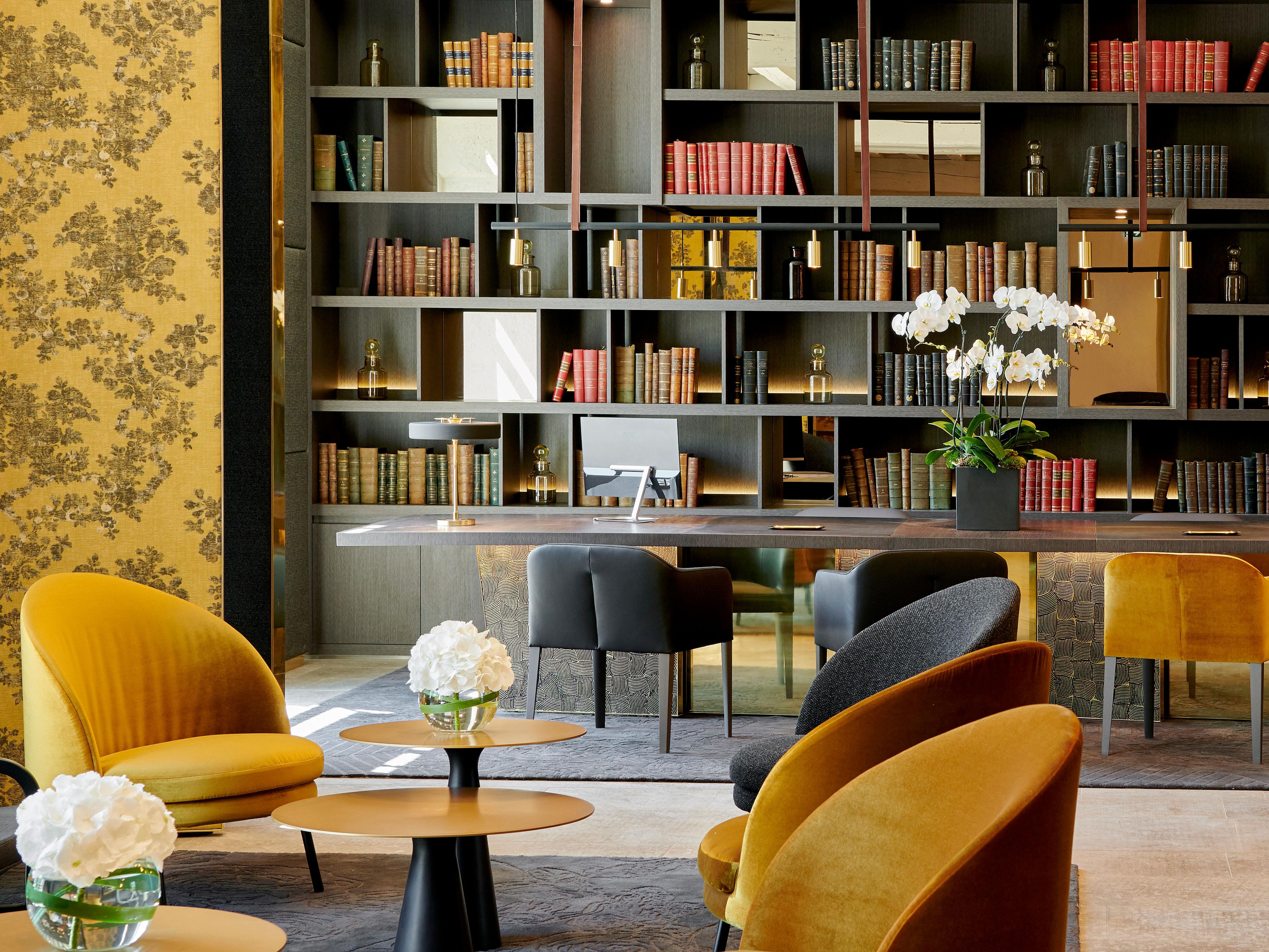 Lobby Lounge | Welcome to your hotel in the heart of Lyon