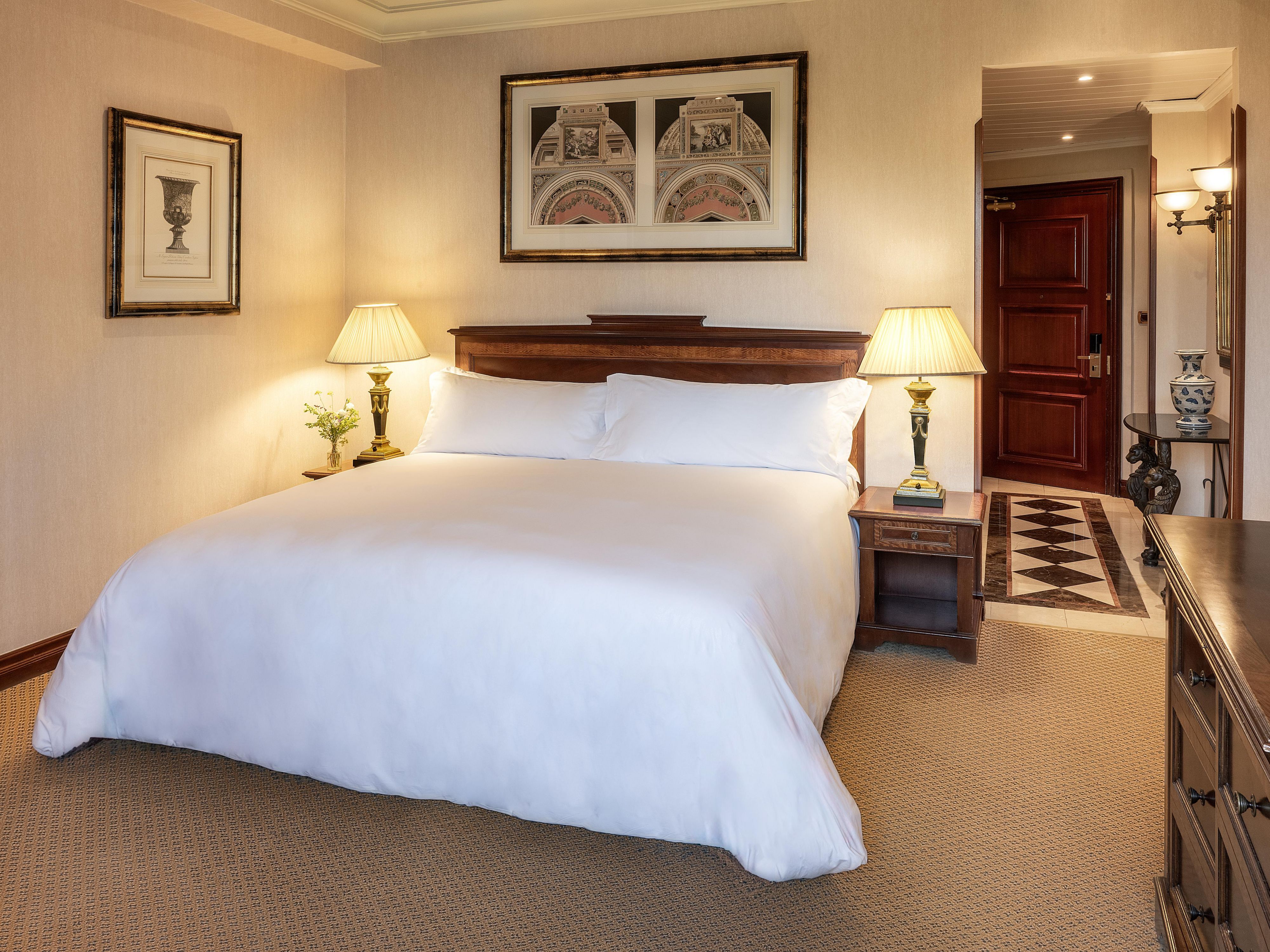 Elegant premium room with exclusive access to the Club.