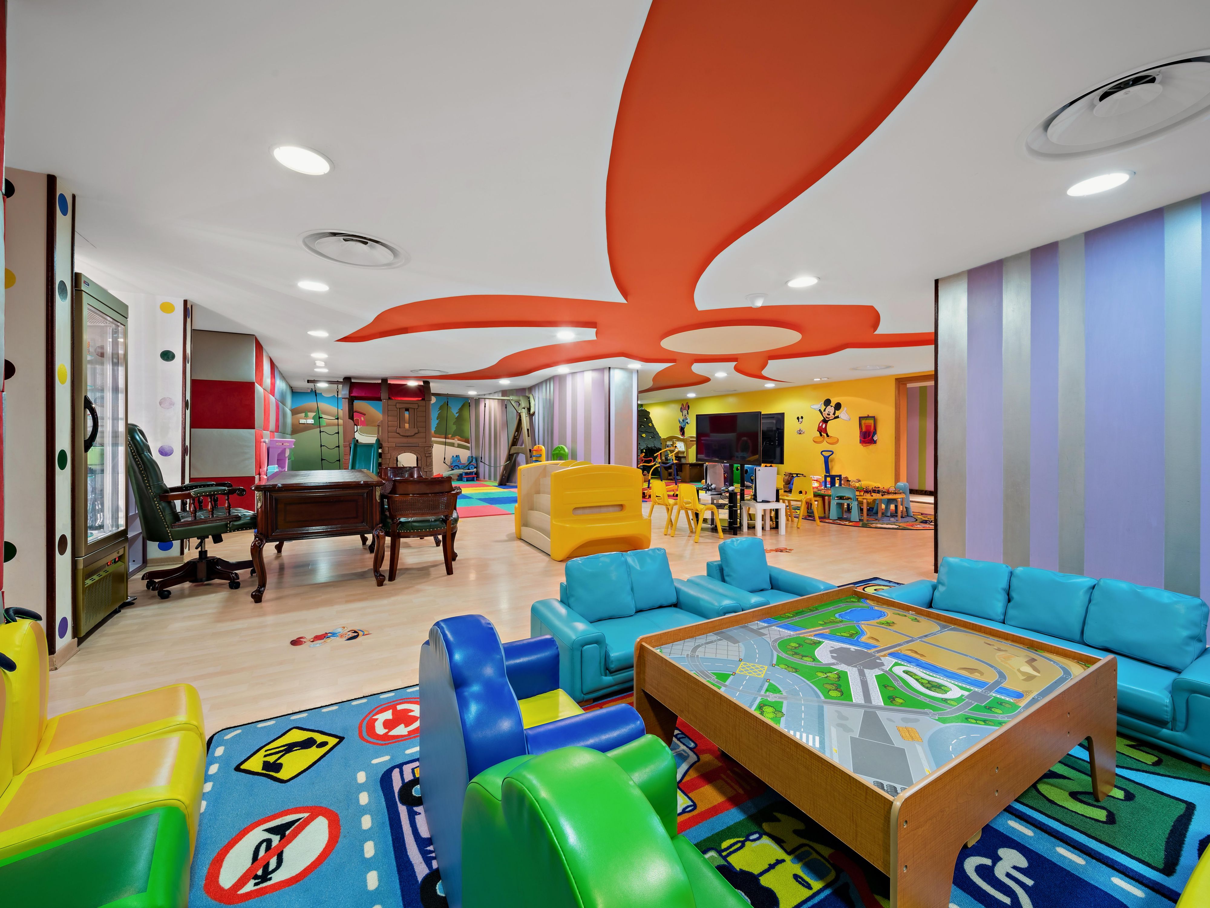 Ignite the little ones’ imagination in our supervised kids’ club