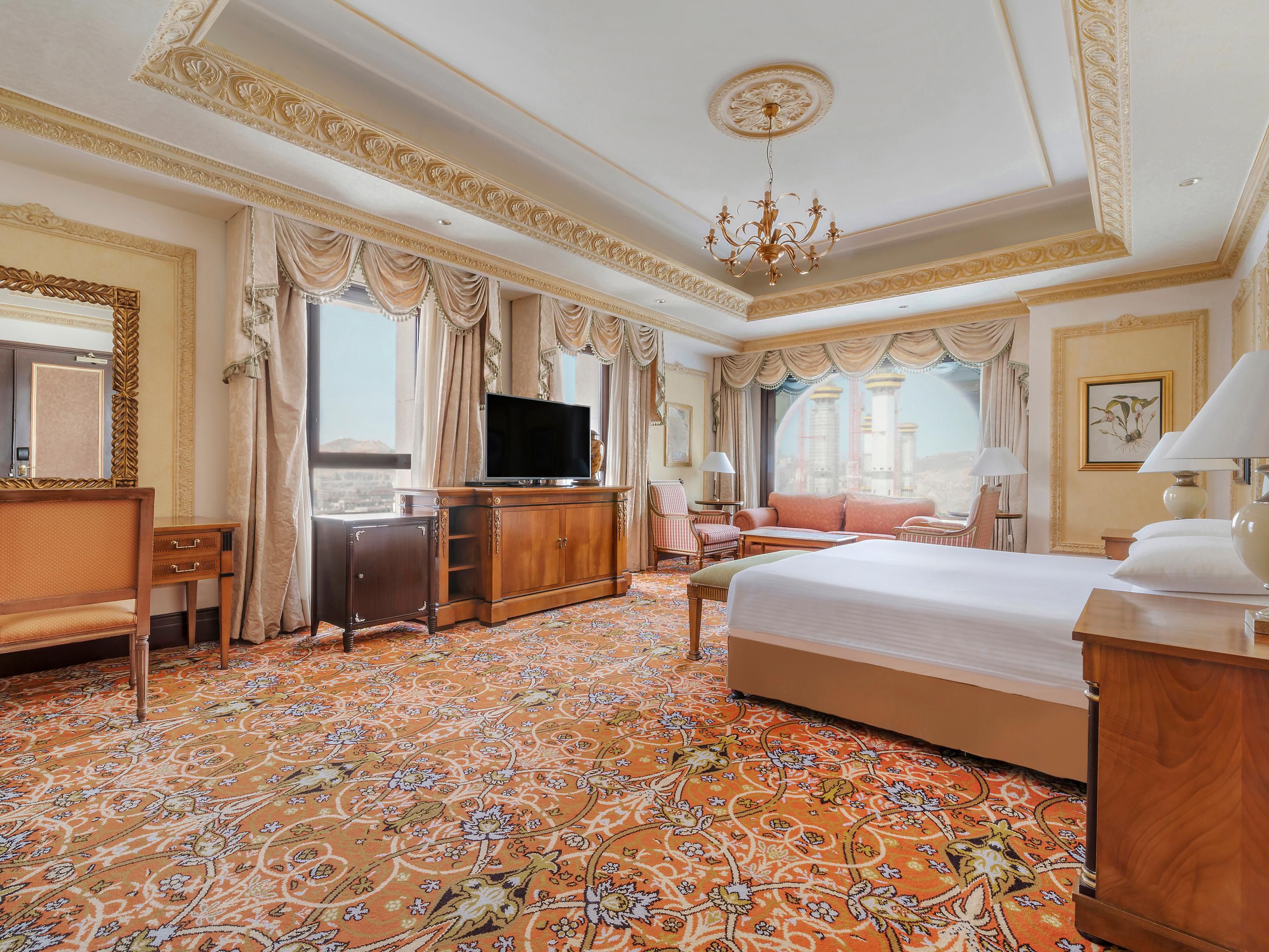 The Royal Suite bedroom: A retreat overlooking Makkah’s Haram