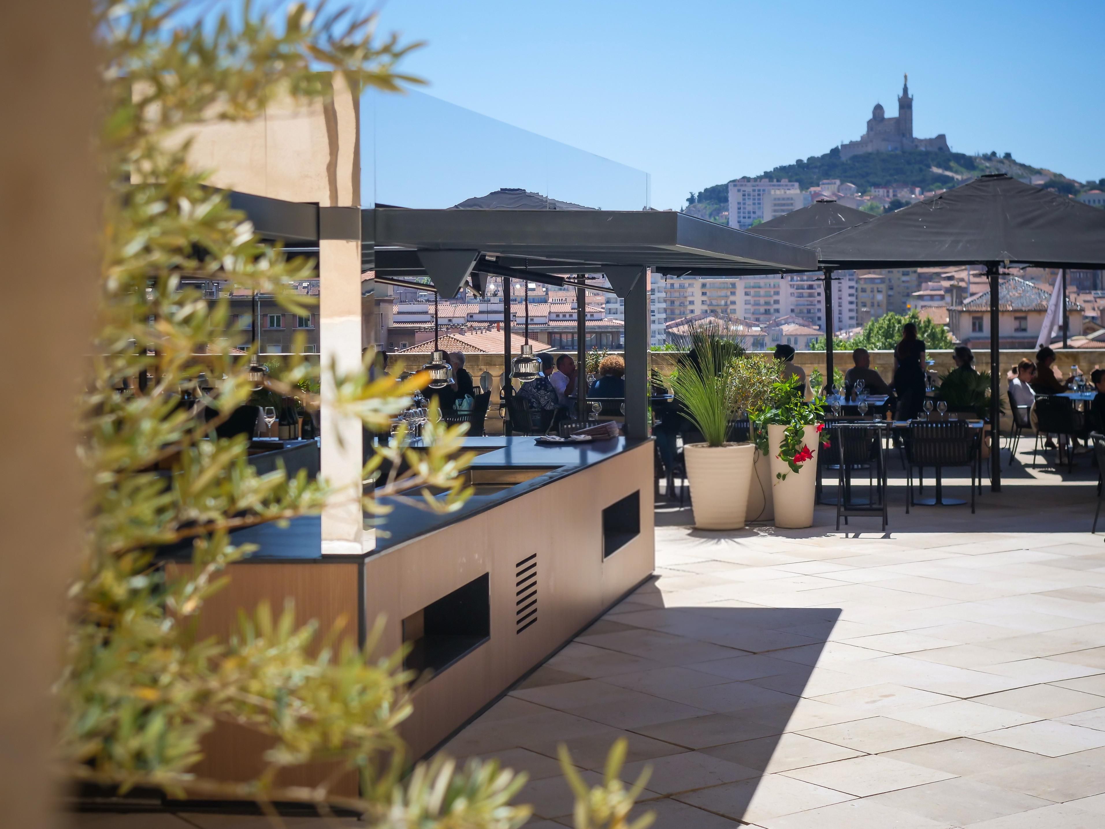 Terrace with view at Les Fenêtres restaurant