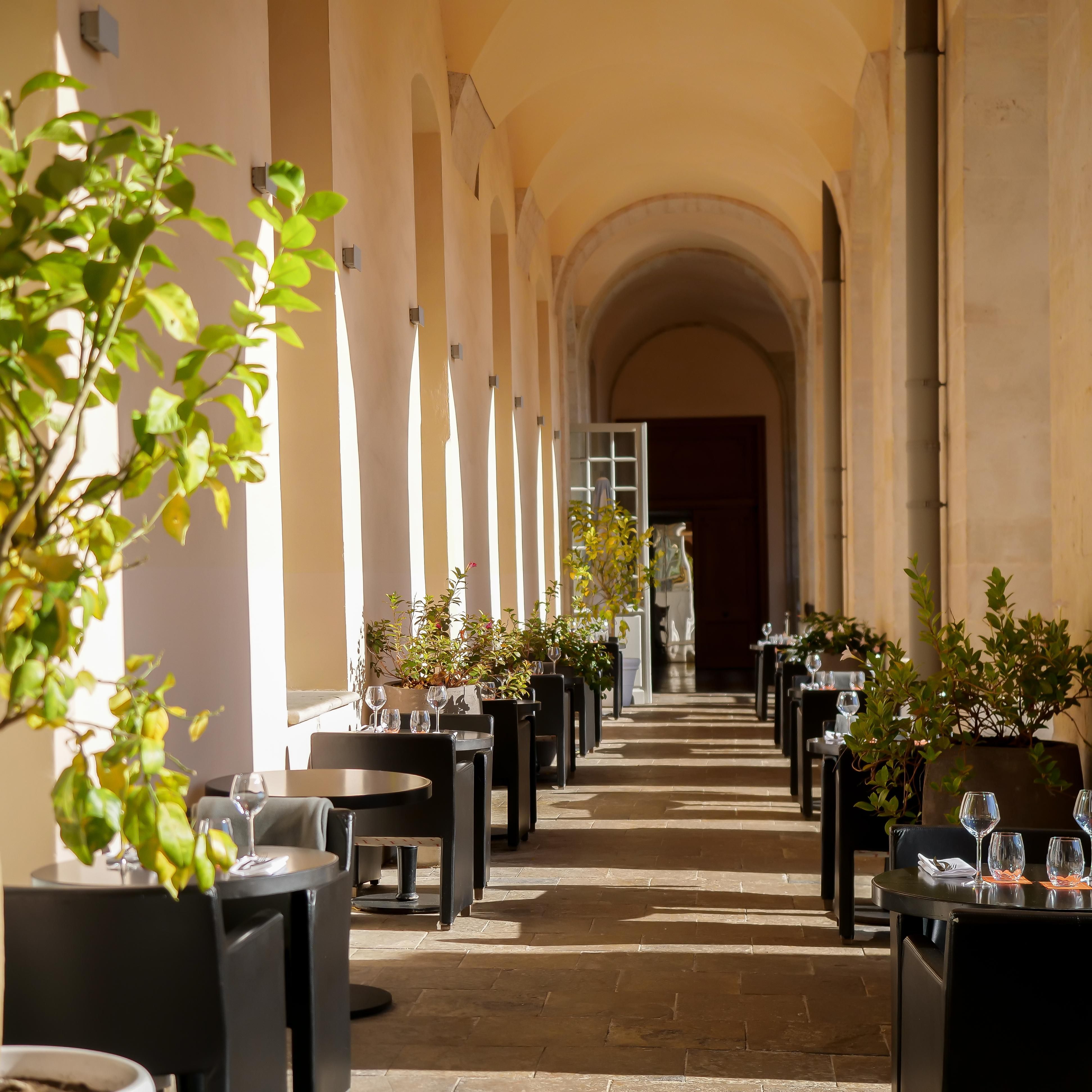 <span class="notranslate">Une table, Au sud</span>