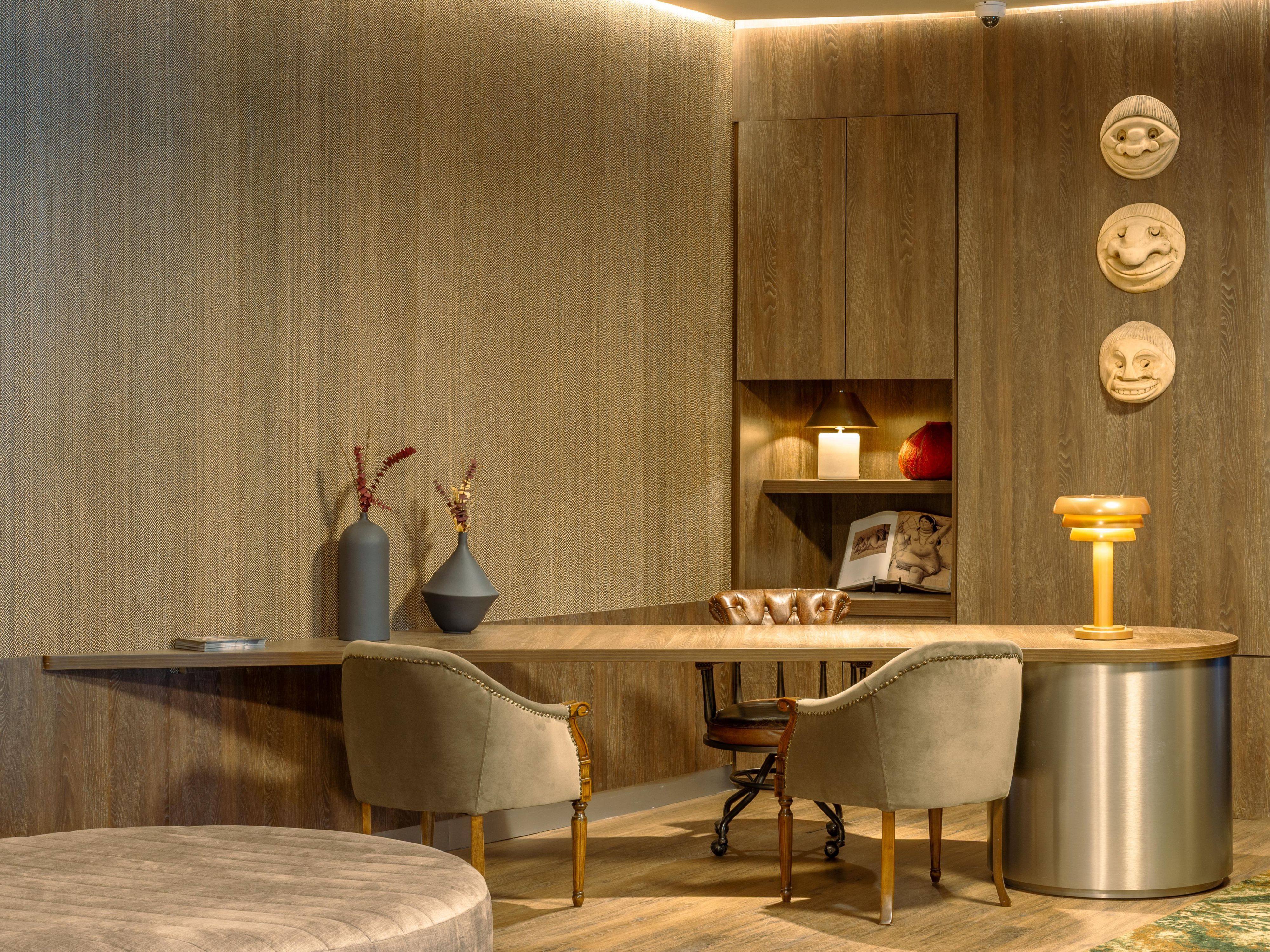 Hotel Lobby