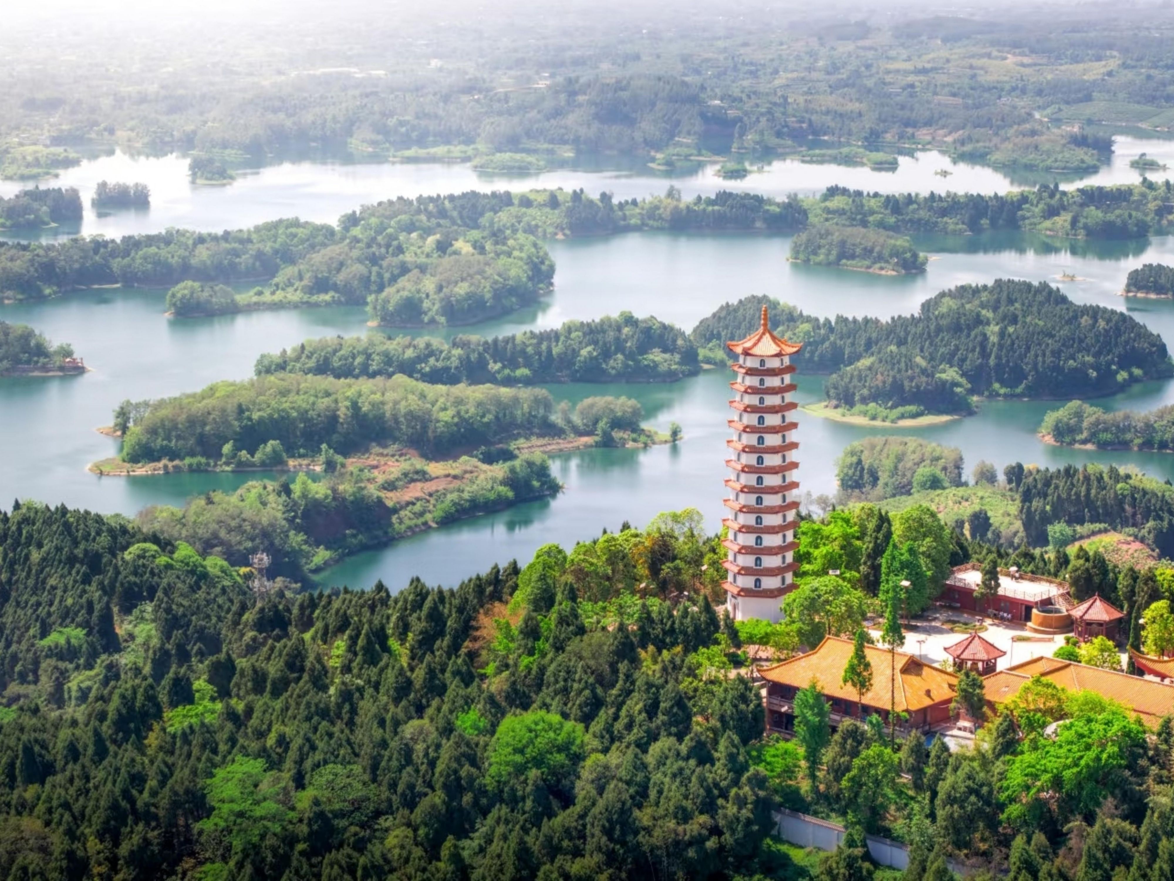 Heilongtan Lake Scenic Area (a National 4A-Class Tourist Attractio