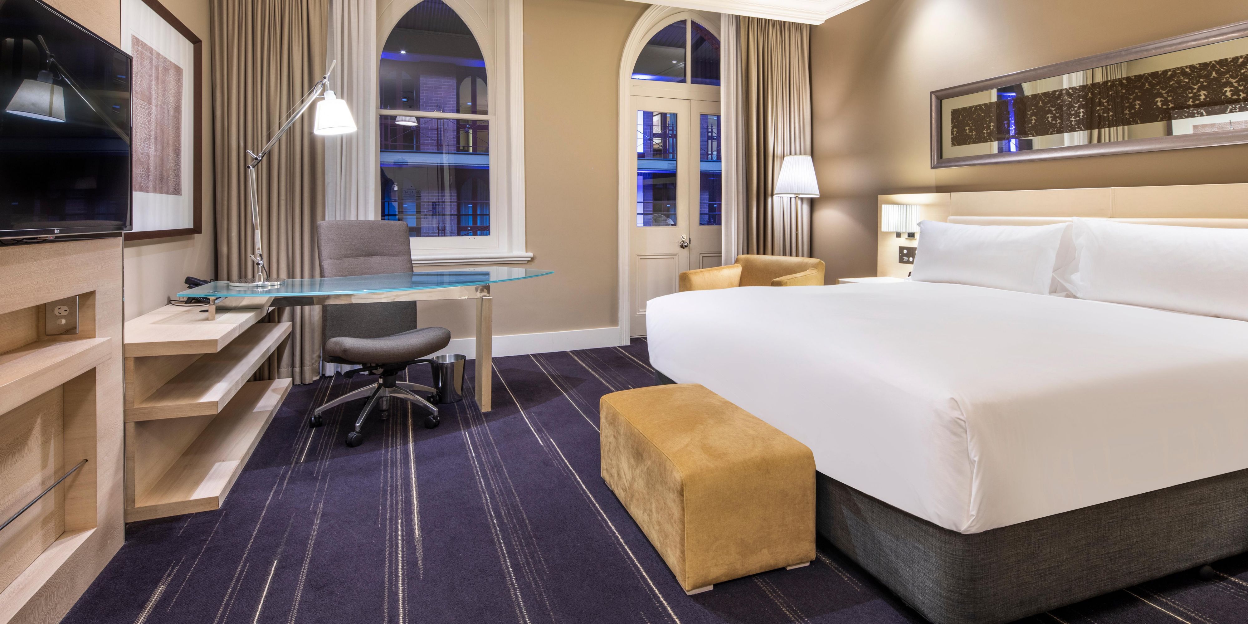 King Bed Premium