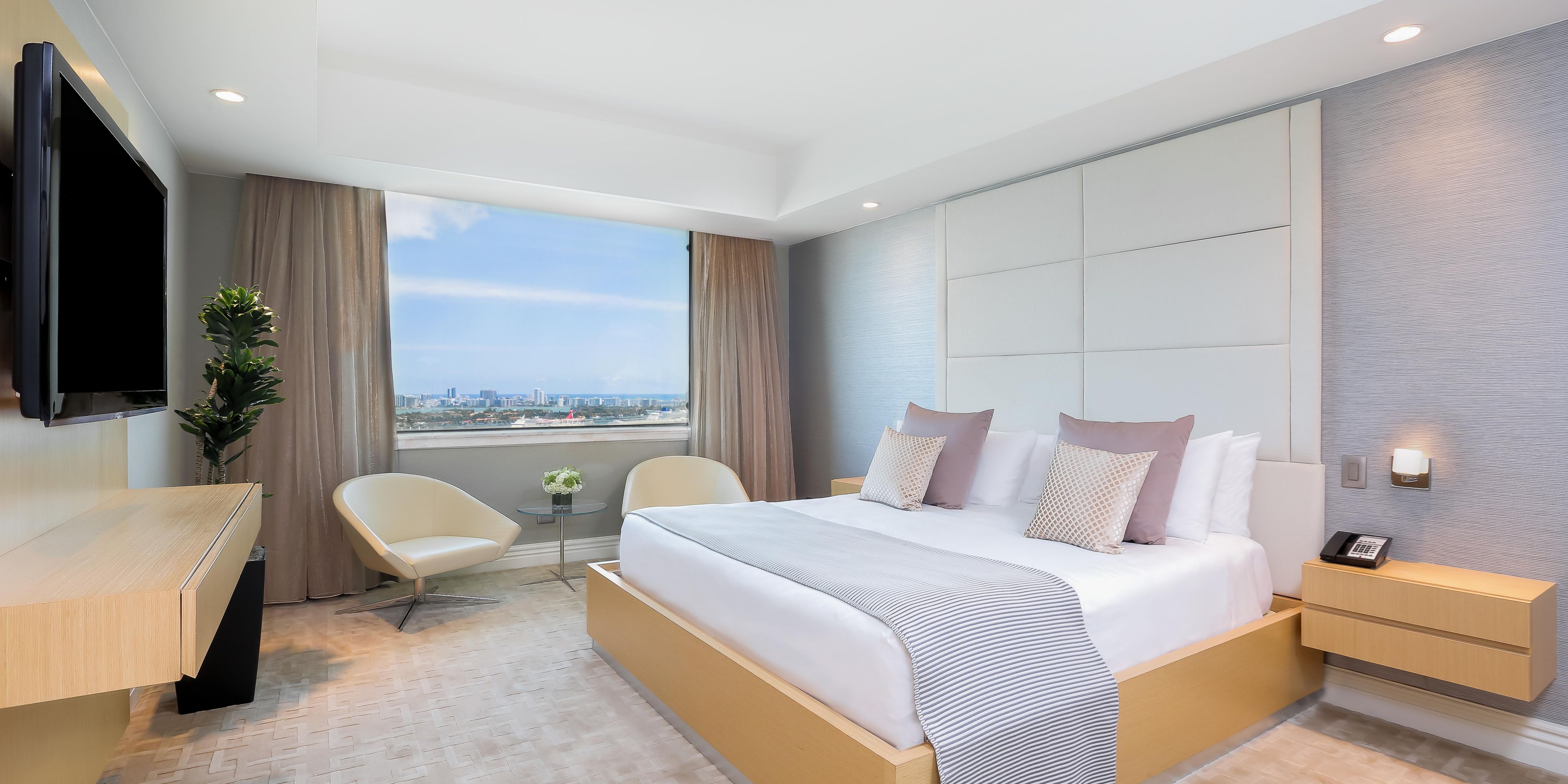 Our sky-high hotel features newly renovated, spacious guest rooms and elevated suites, Club InterContinental® rooms, and two Presidential Suites fit for royalty & stature. As the largest marble structure in Florida, the hotel boasts breathtaking designs of marble and precious wood inside and out.