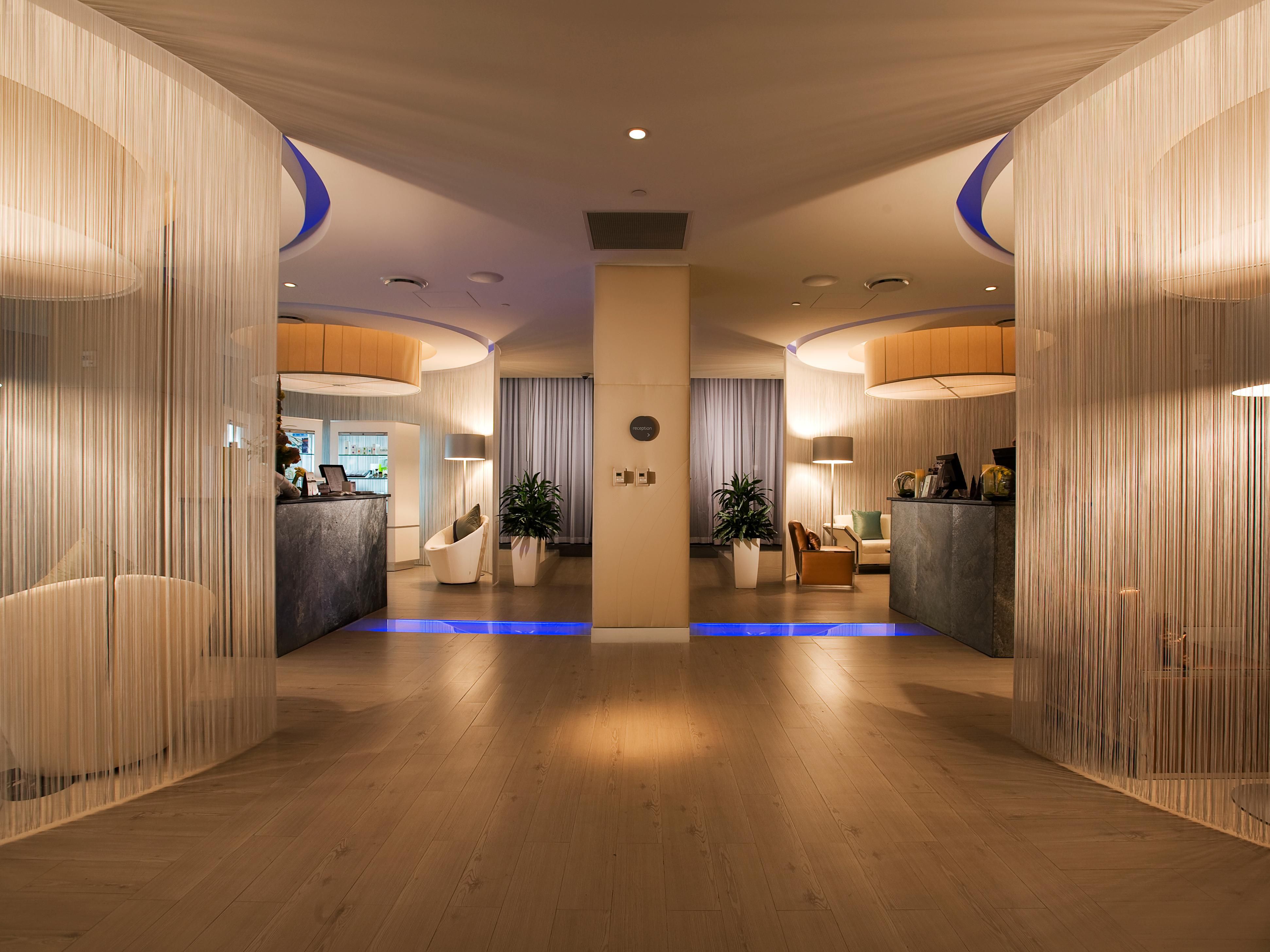 Epic residences & hotel. Garni hotel hollywoodland wellness белград. Spa mayami. Miami spa. Бассейн в квартире в майами фото.