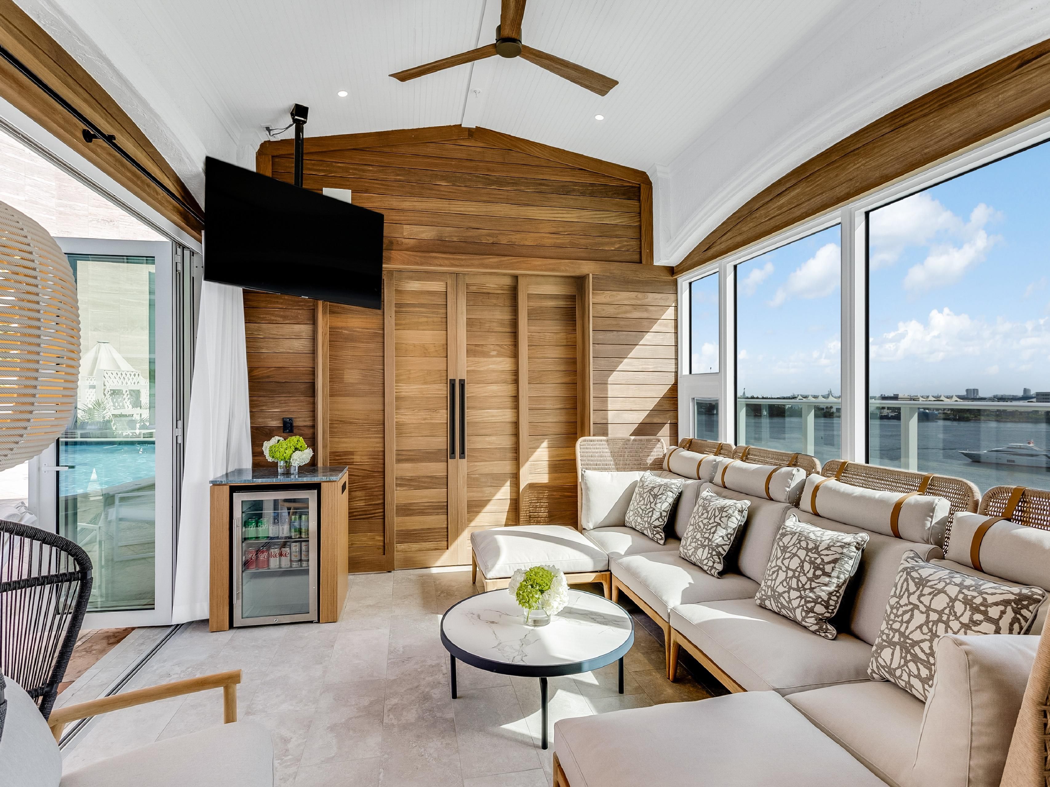 Oceanview Plus Cabana.