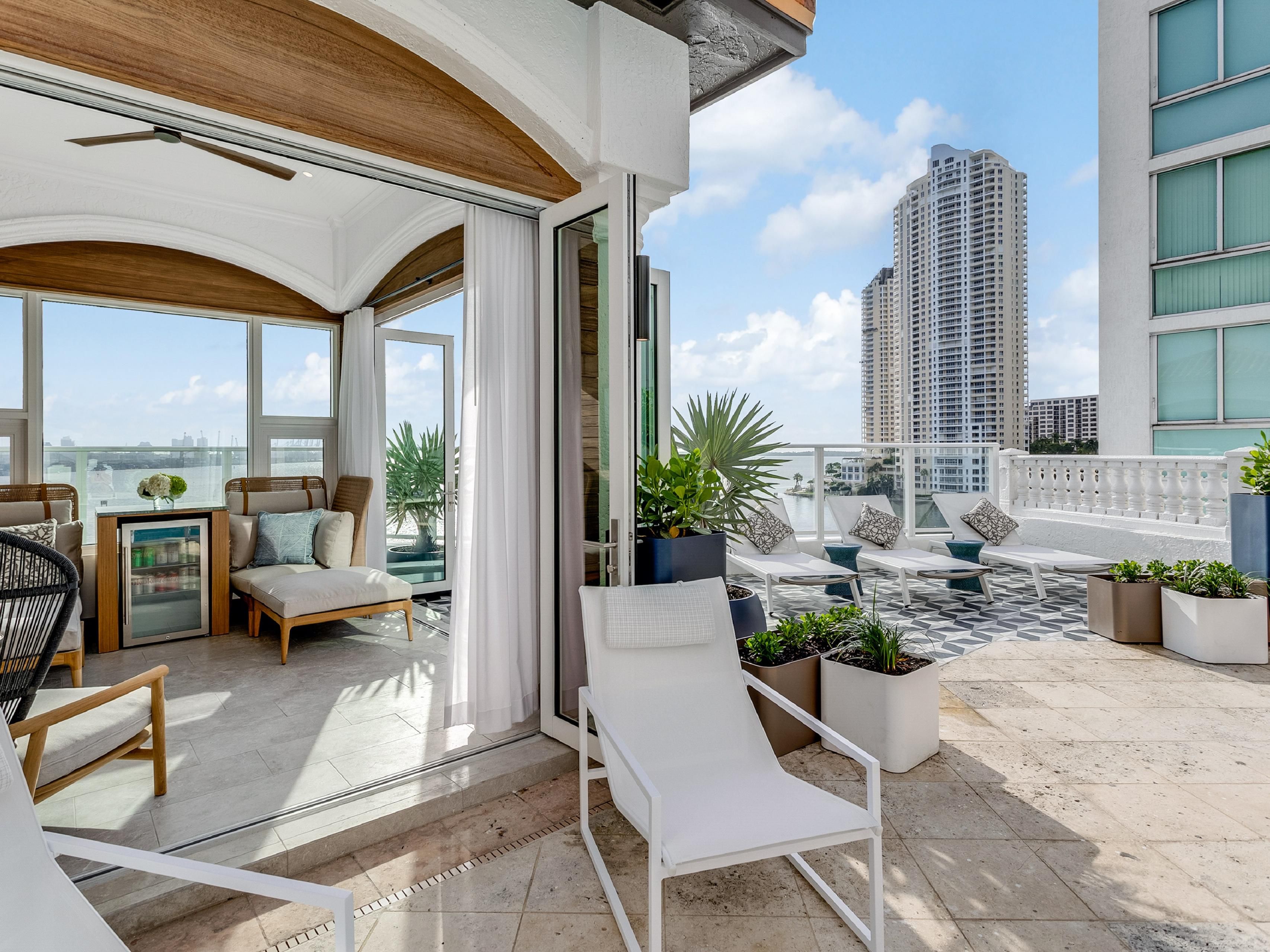 Oceanview Terrace Cabana.