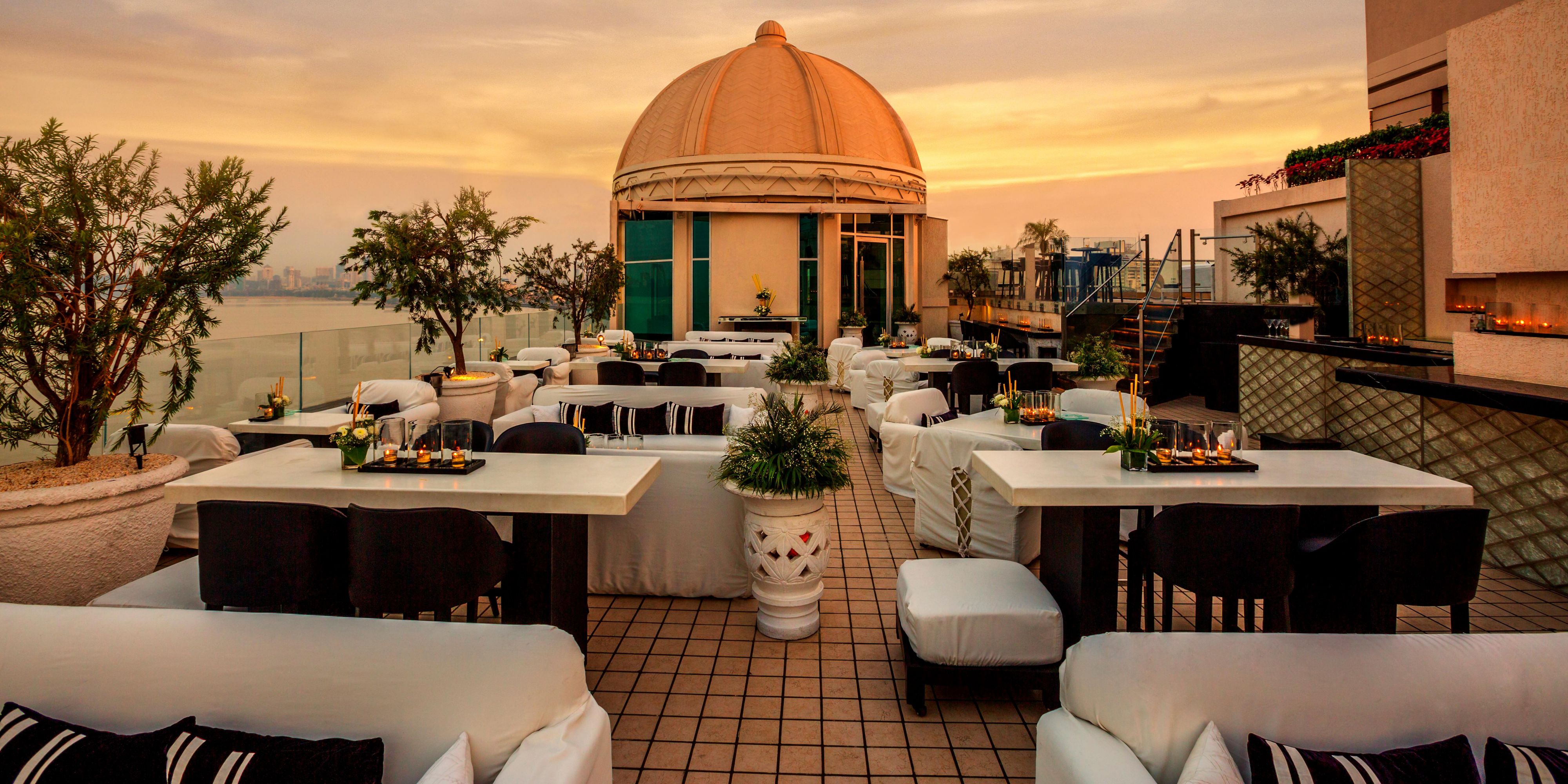 Dome, the al fresco rooftop cocktail lounge, serves an eclectic mix of small plates and cocktails with a breathtaking view of the seafront. The Dome has the distinction of being voted one of the top 10 sky bars in the world by Forbes Traveller, Times UK, and The Telegraph. It is undoubtedly Mumbai’s most sought-after rooftop bar.