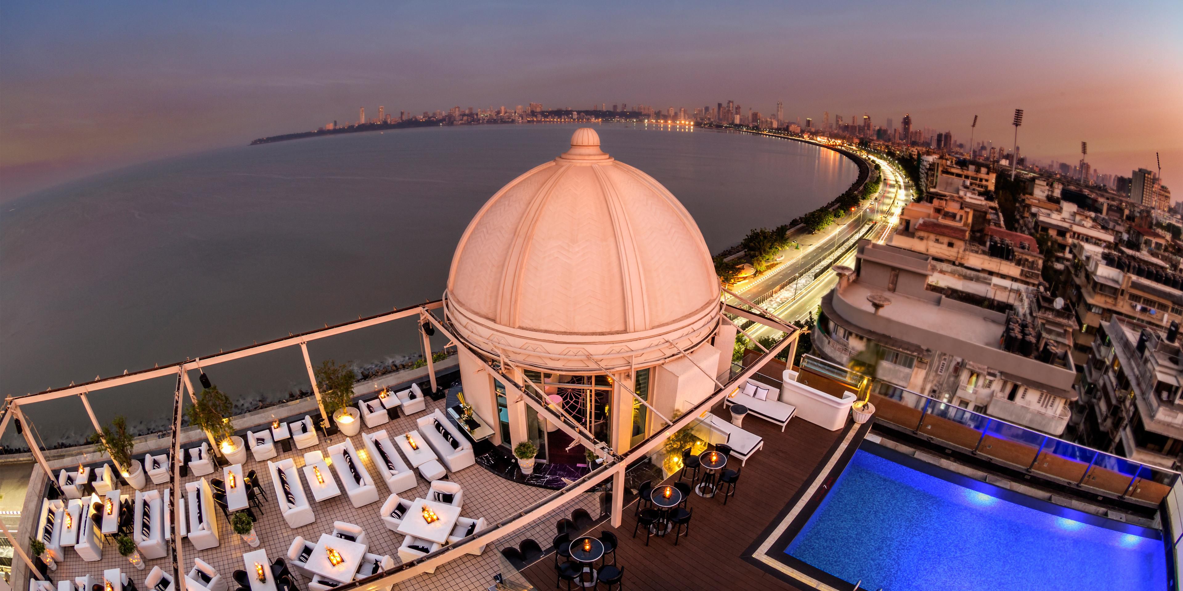 Set along Marine Drive’s glittering Queen’s Necklace, the InterContinental Marine Drive-Mumbai is located within minutes of the cultural hub of Colaba, the art district of Kala Ghoda, the bustling Chowpatty beach, the famed Wankhede Stadium for cricket enthusiasts, and Mumbai's popular museums and heritage sites. 