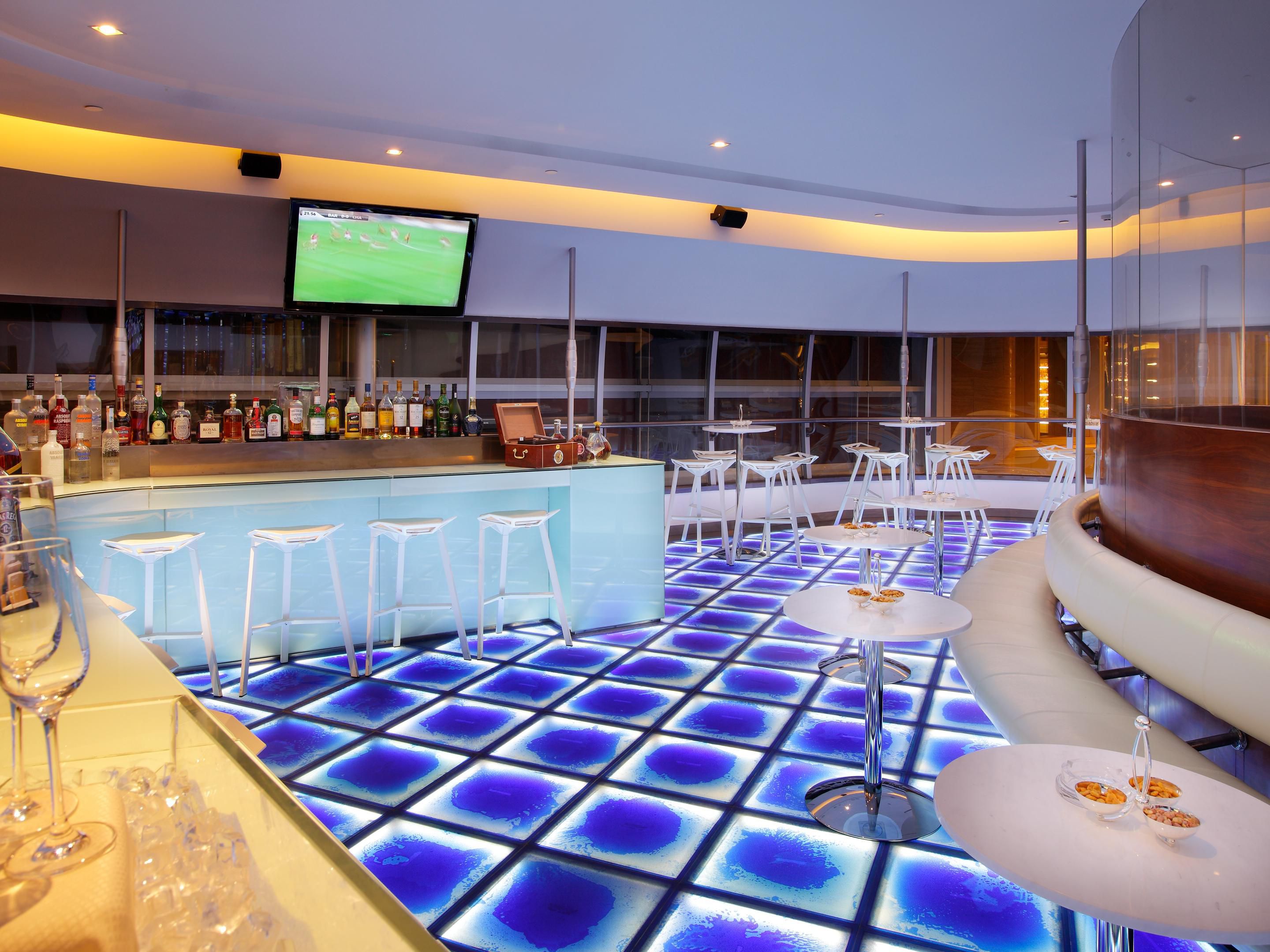 Bar dan Lounge