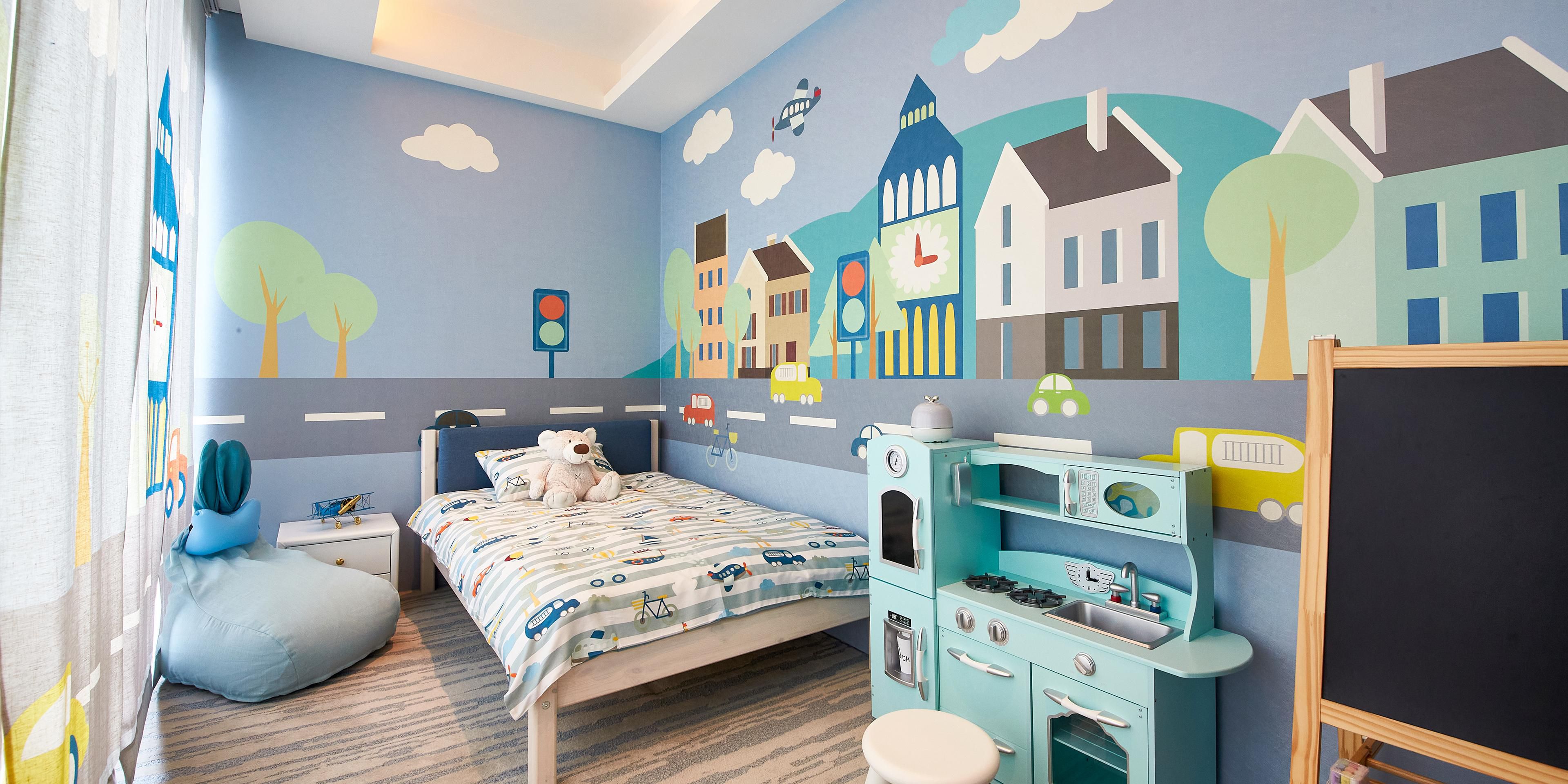 With a minimum area of 60 square meters, the Kids' Room is a joyful wonderland for kids. Featuring slide beds, cartoon-themed decor, mini toiletries and fun puzzle tables, it offers a delightful and unforgettable stay for parent-child families.