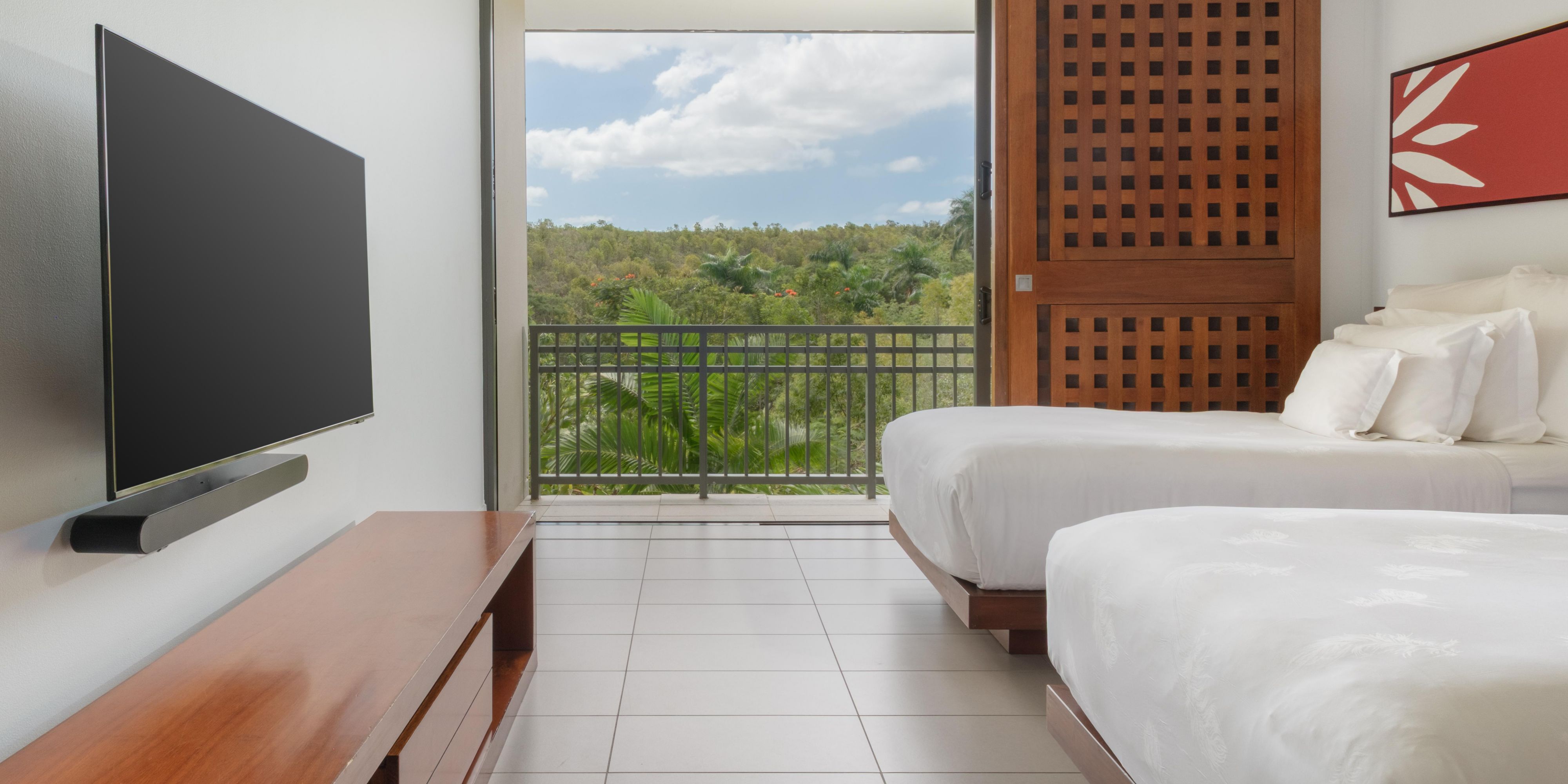 2 Bedroom Suite Club Lounge Access
