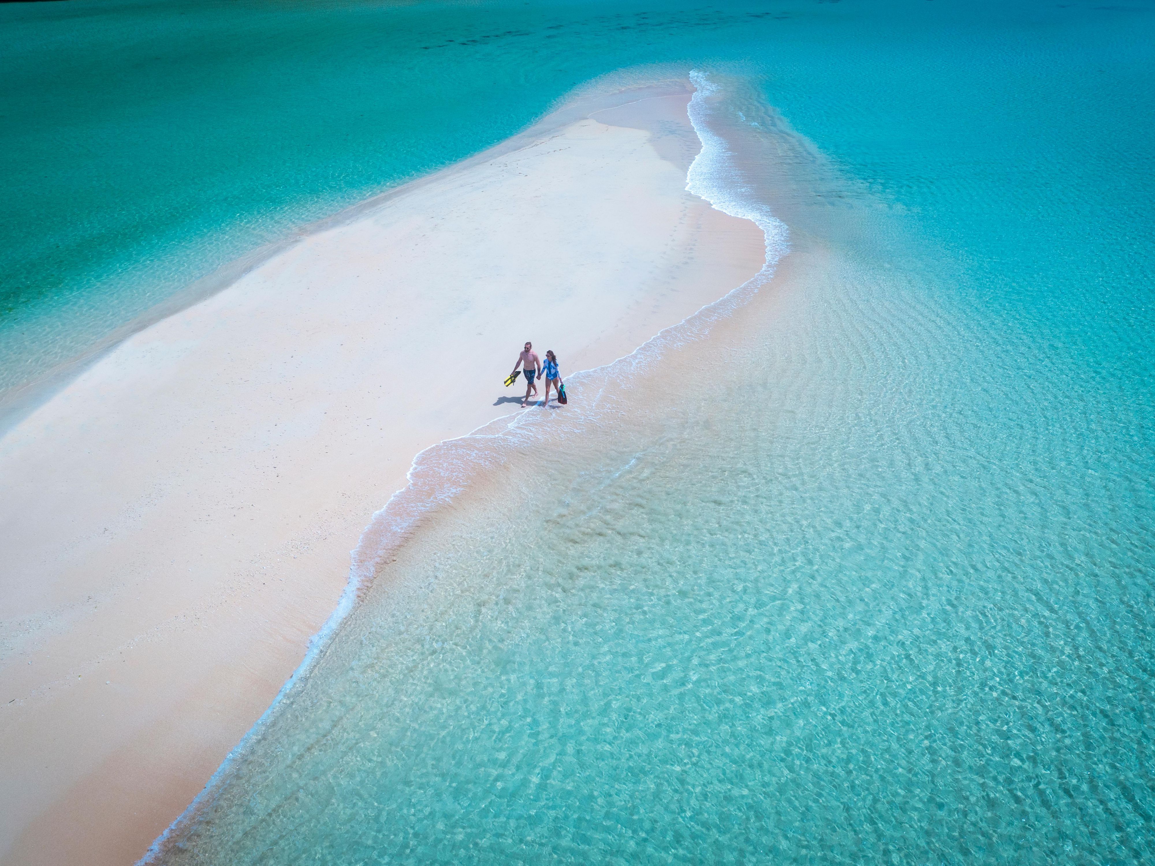 The enchanting sandbar that reveals itself by Navo at low tide