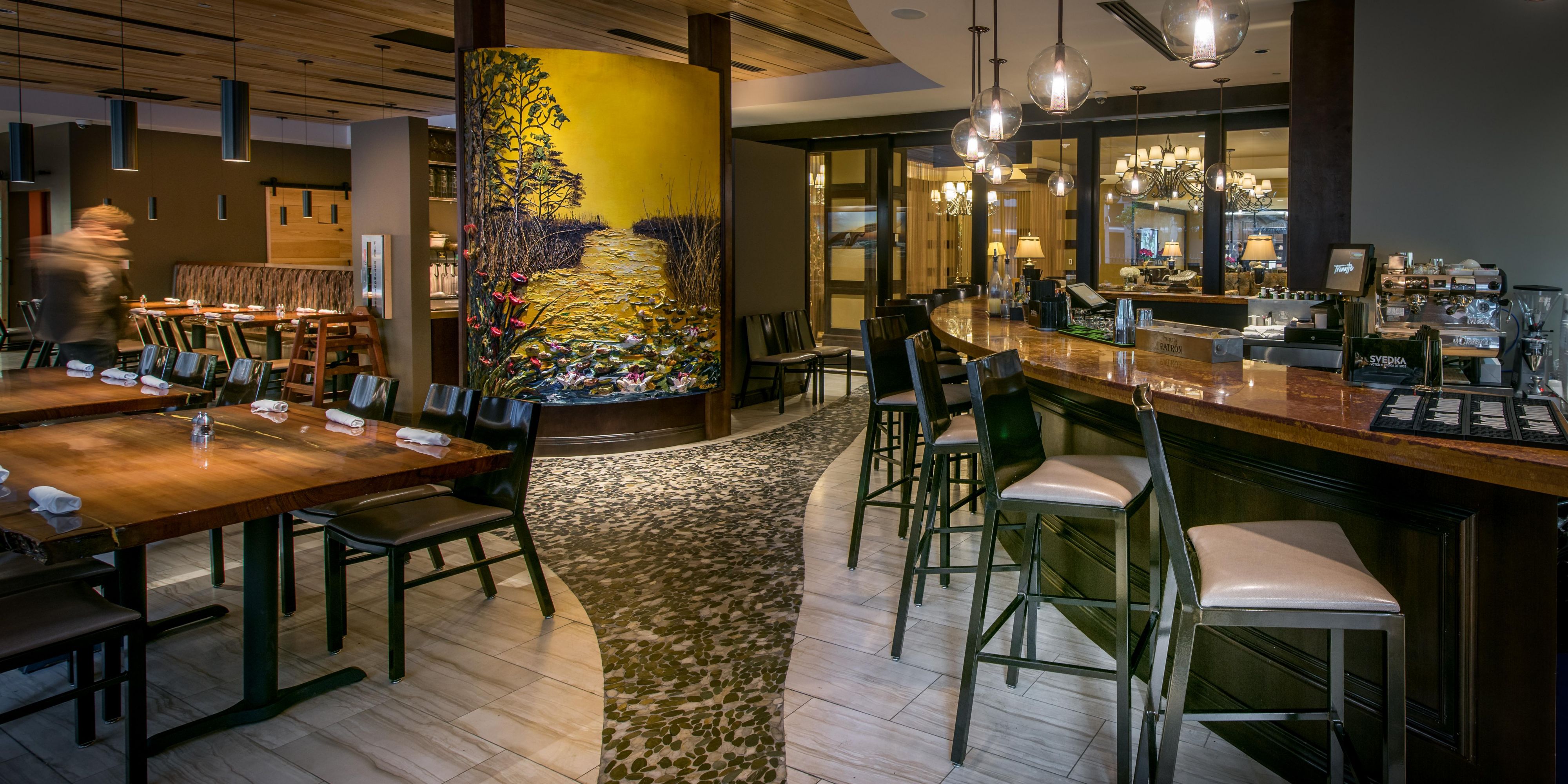 Revel in the iconic flavors of New Orleans at Trenasse, our revered culinary destination. Indulge in New Orleans-inspired cuisine with contemporary Cajun-Creole dishes, fresh fish, and oysters. Join us for a bountiful brunch or our famous seafood dinner. 