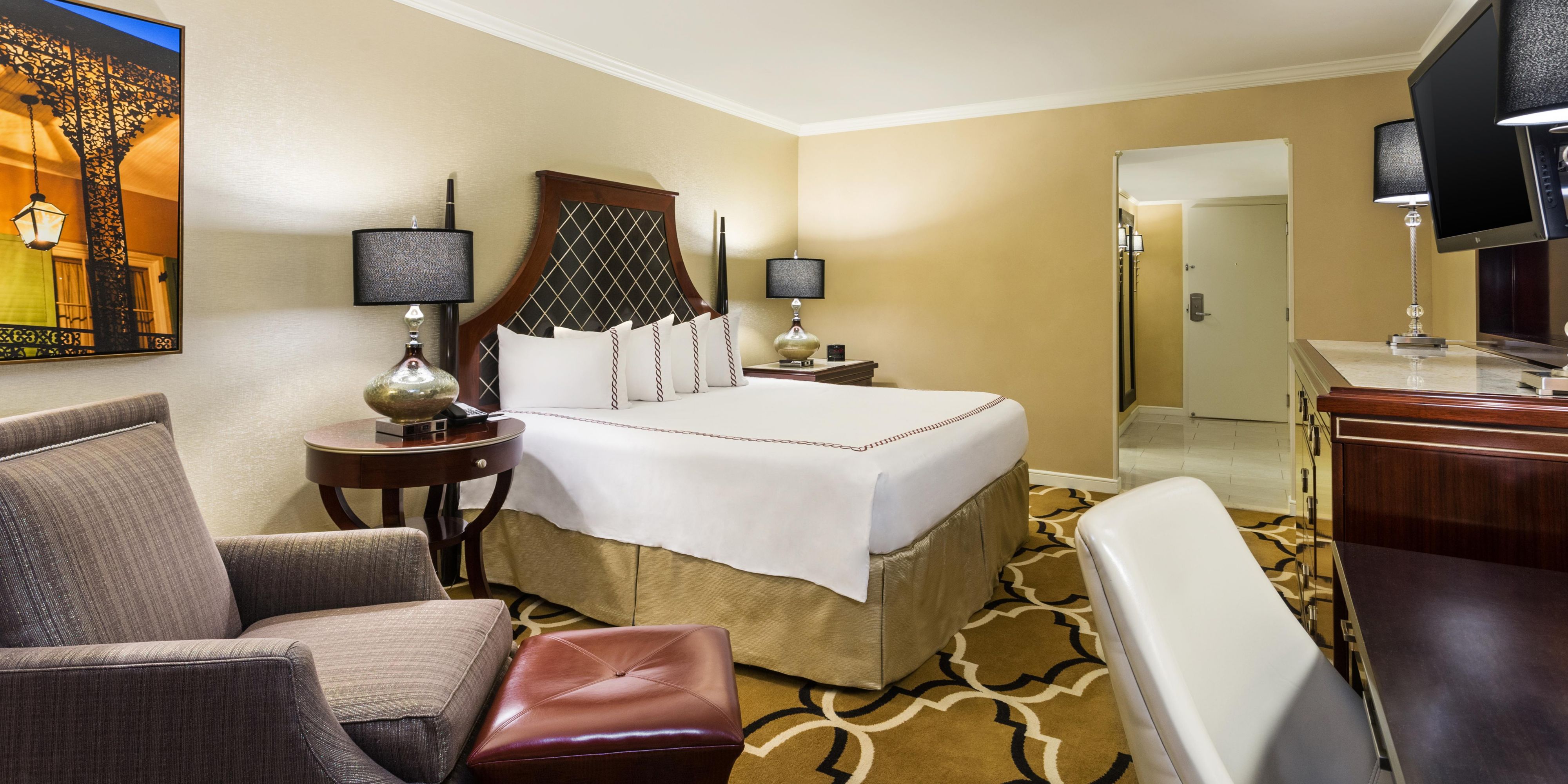 Classic furnishings and contemporary comfort collide in our wonderful executive rooms and suites. Our guest rooms offer premium features and amenities to accompany these elegant rooms, creating a relaxing oasis in the heart of New Orleans.
