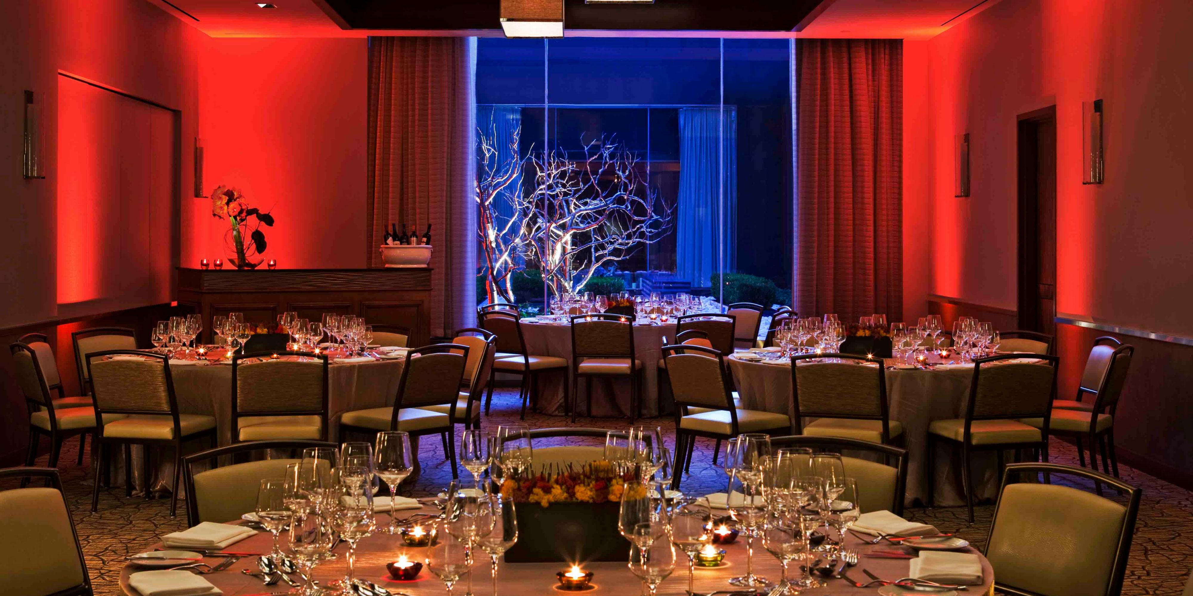 With 11,000 square feet of flexible meeting space, state-of-the-art audiovisual equipment, delectable on-site catering options, InterContinental® New York Times Square is the ideal venue for your next signature event, or conference. Celebrate a holiday party or special occasion at our luxurious private dining rooms at The Stinger. 
