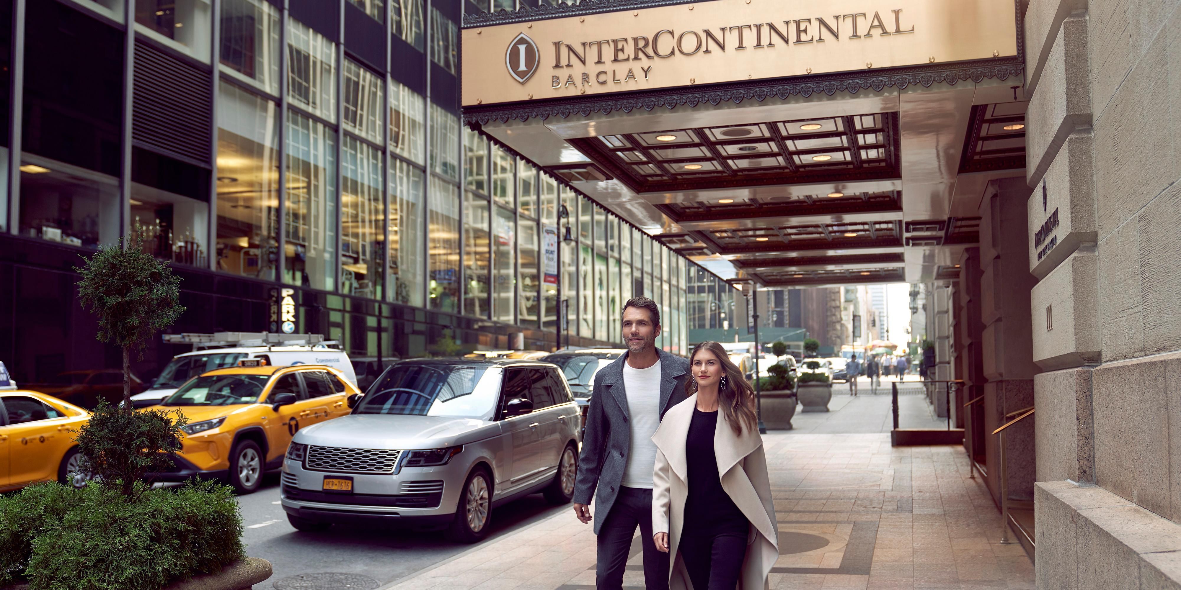 Our legendary hotel is in the heart of Midtown East, one of the world’s most sophisticated neighborhoods. Walk out of our doors and you’re steps away from the finest shopping and dining along Park, Madison and Fifth Avenues. 