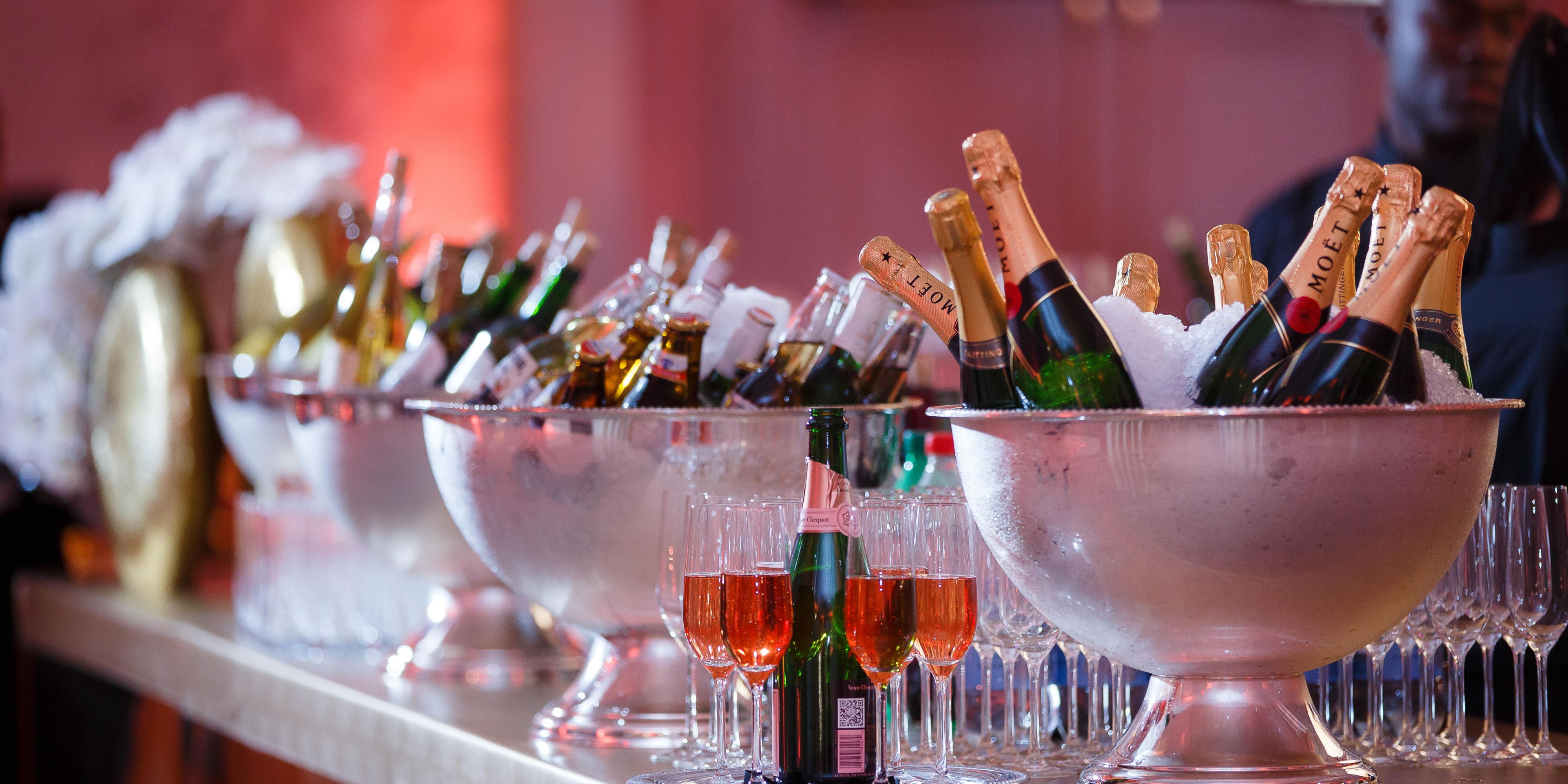 Whether you're looking to book a casual cocktail hour or dazzling gala, you bring the party, and we'll bring the bubbly - on us! Book one of our luxurious event spaces this holiday season and receive a complimentary sparkling wine toast with a minimum spend of $5,000 USD. To inquire about availability, please email barclaygs@ihg.com. 