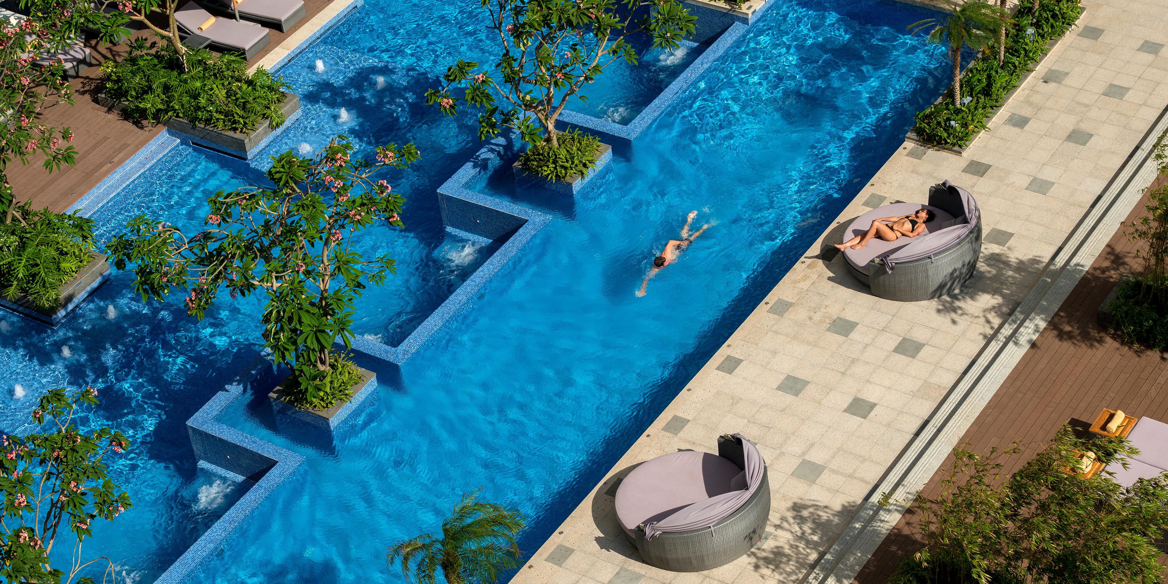 Guests have three choices for warm sunbathing or cool dips in the water. Each pool is equipped with sun loungers, providing the tranquility you need to truly calm your body and mind to unwind.