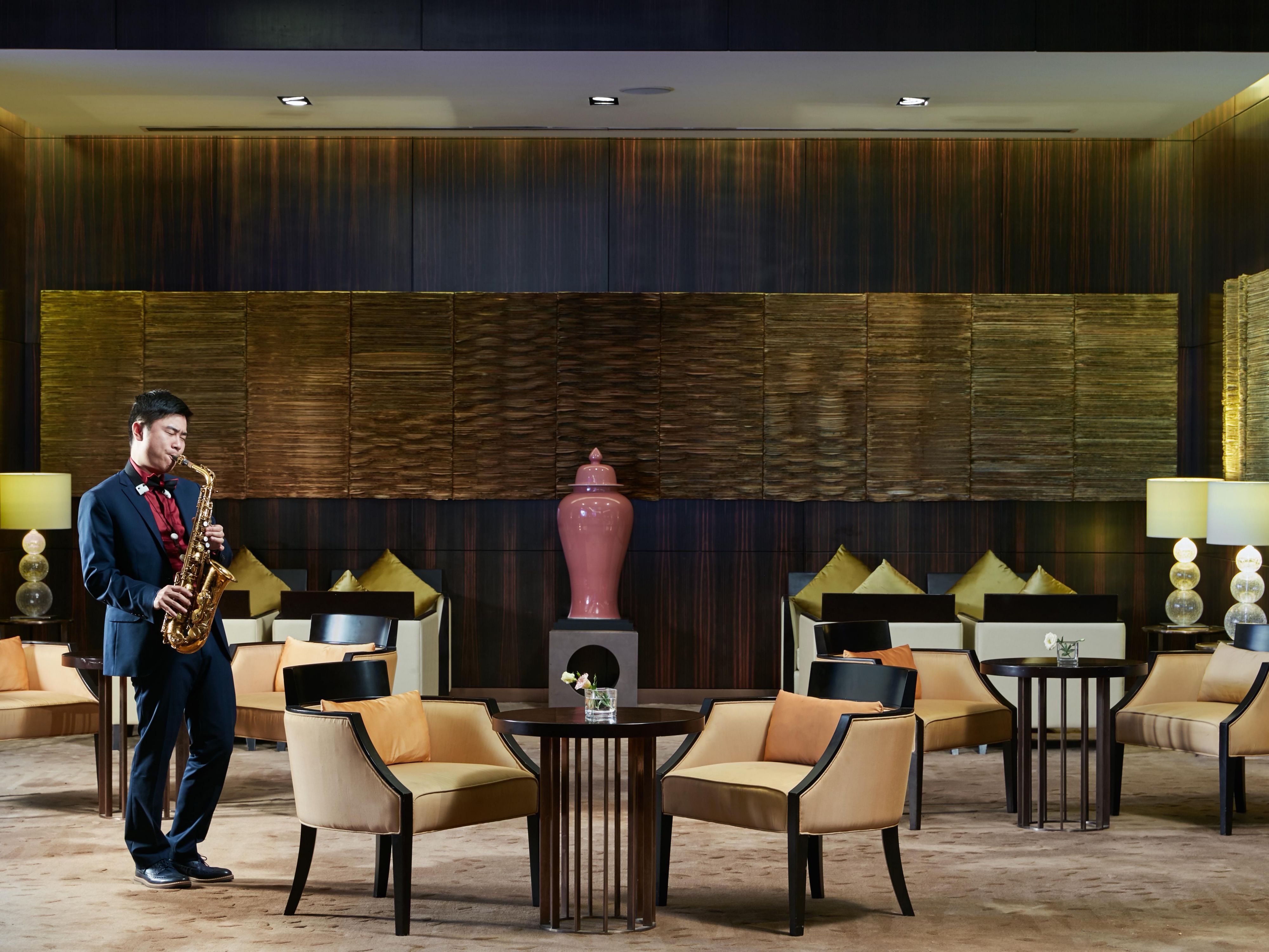 Bar and Lounge