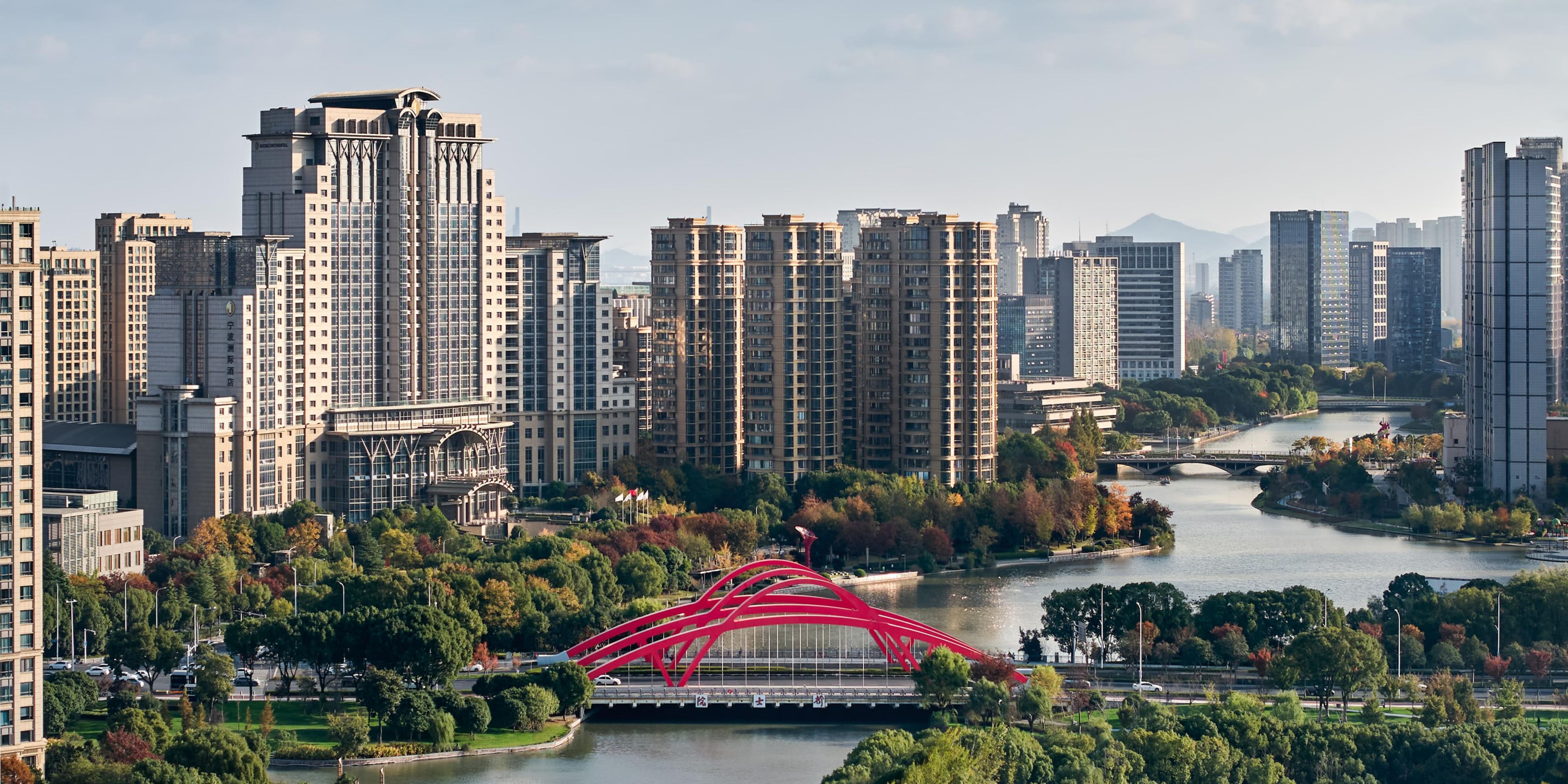 Following Ningbo’s city slogan, "A City of Books and a Port to the World". We transforms this legacy into travel inspirations, using thoughtful slow reading as a bridge to blend the wisdom of books, the port city’s legendary stories, and modern travel style, crafting an exclusive Memorable Ritual.
