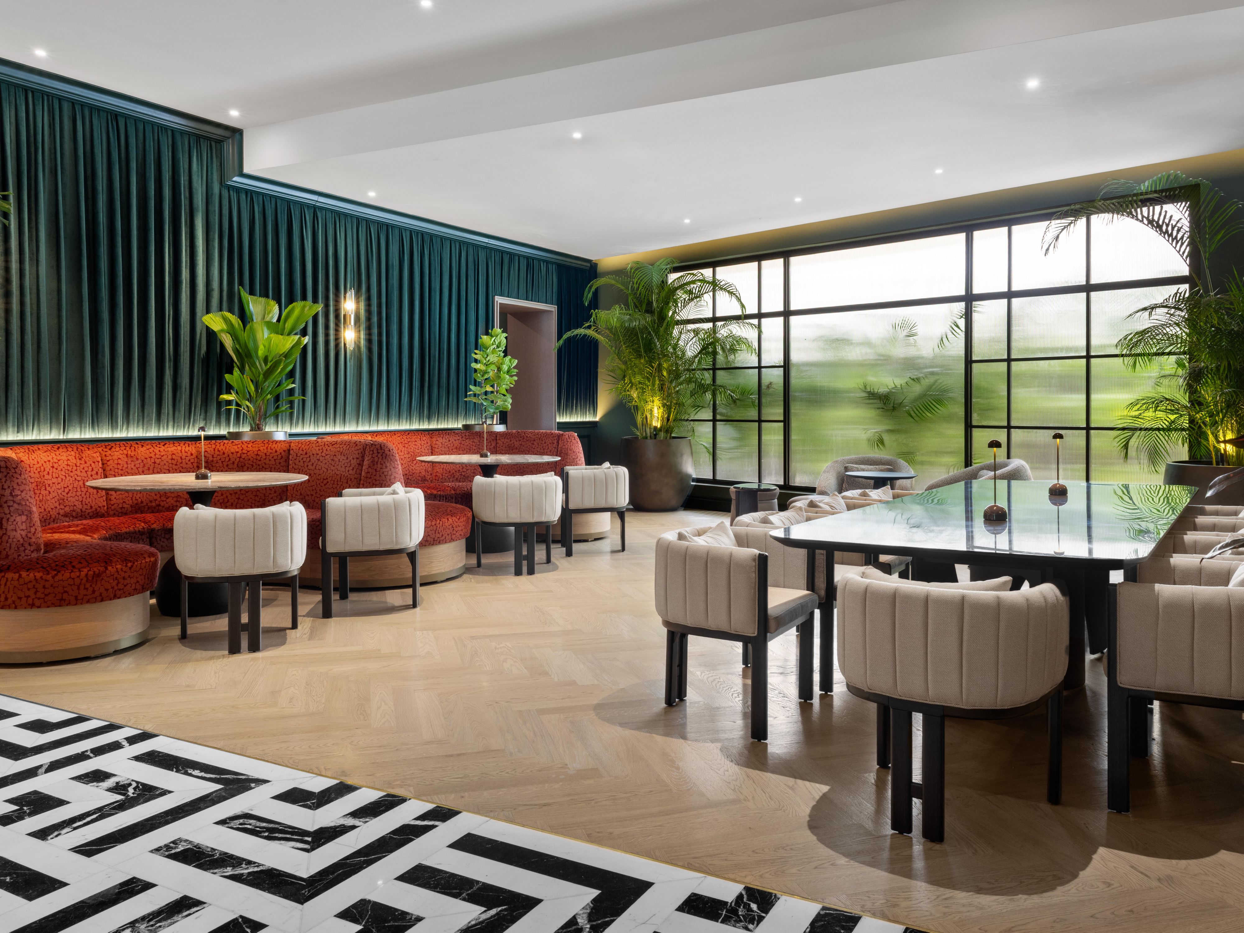 Botanical Lounge