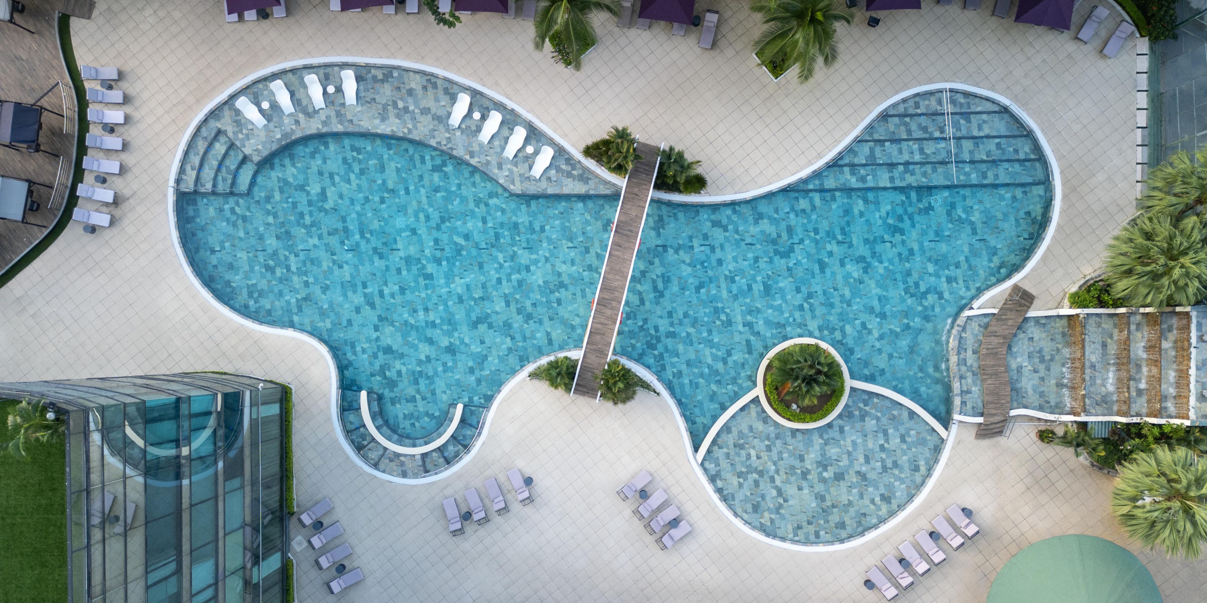 Swimming Pool at Intercontinental Miramar Panama