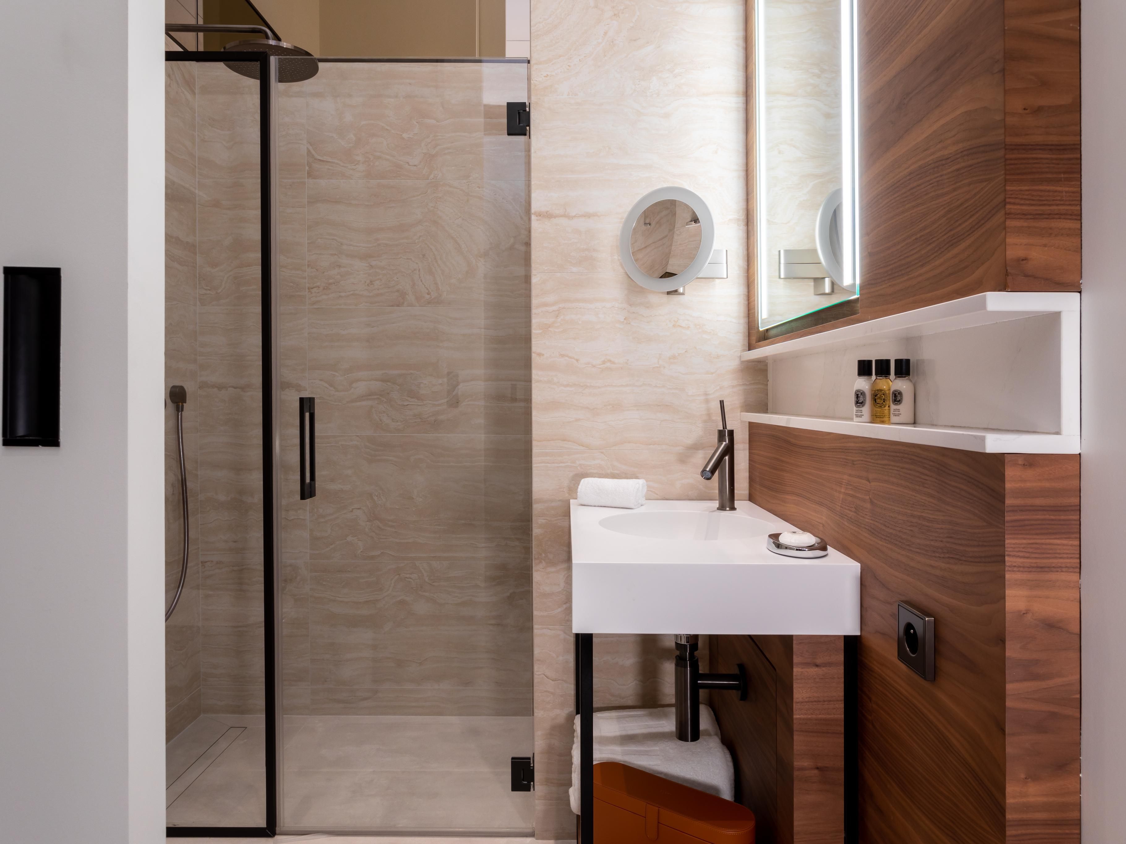 Bathroom with Diptyque bath amenities