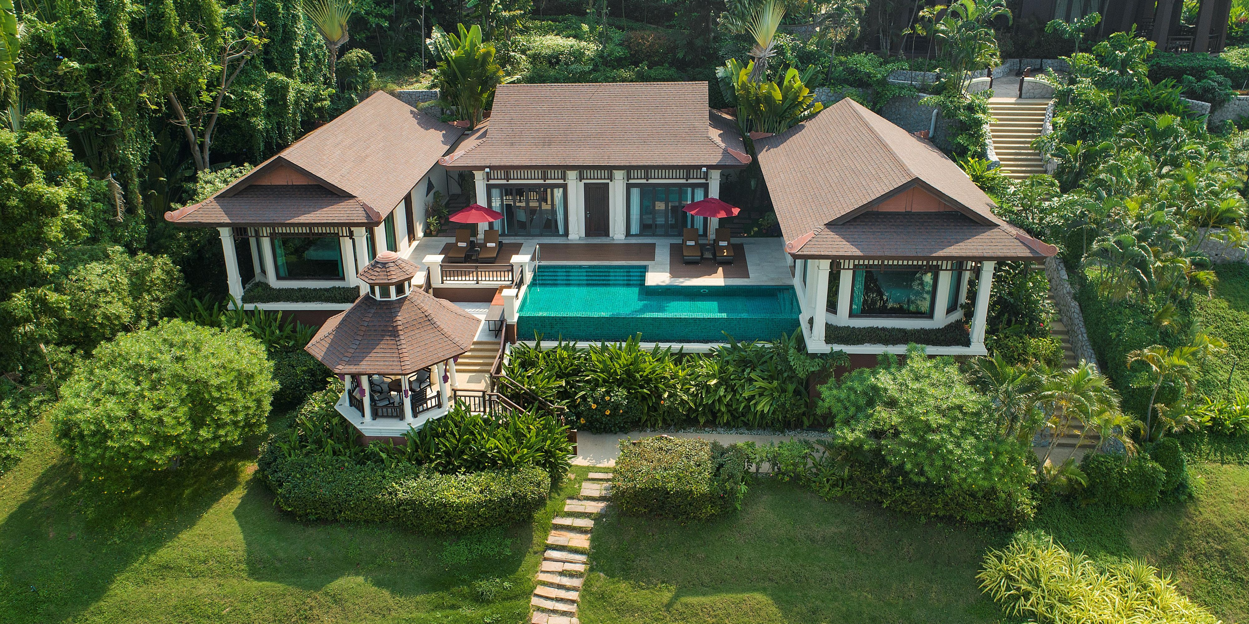 1 King 2 Queen 2 Bedroom Beachfront Pool Villa Exterior