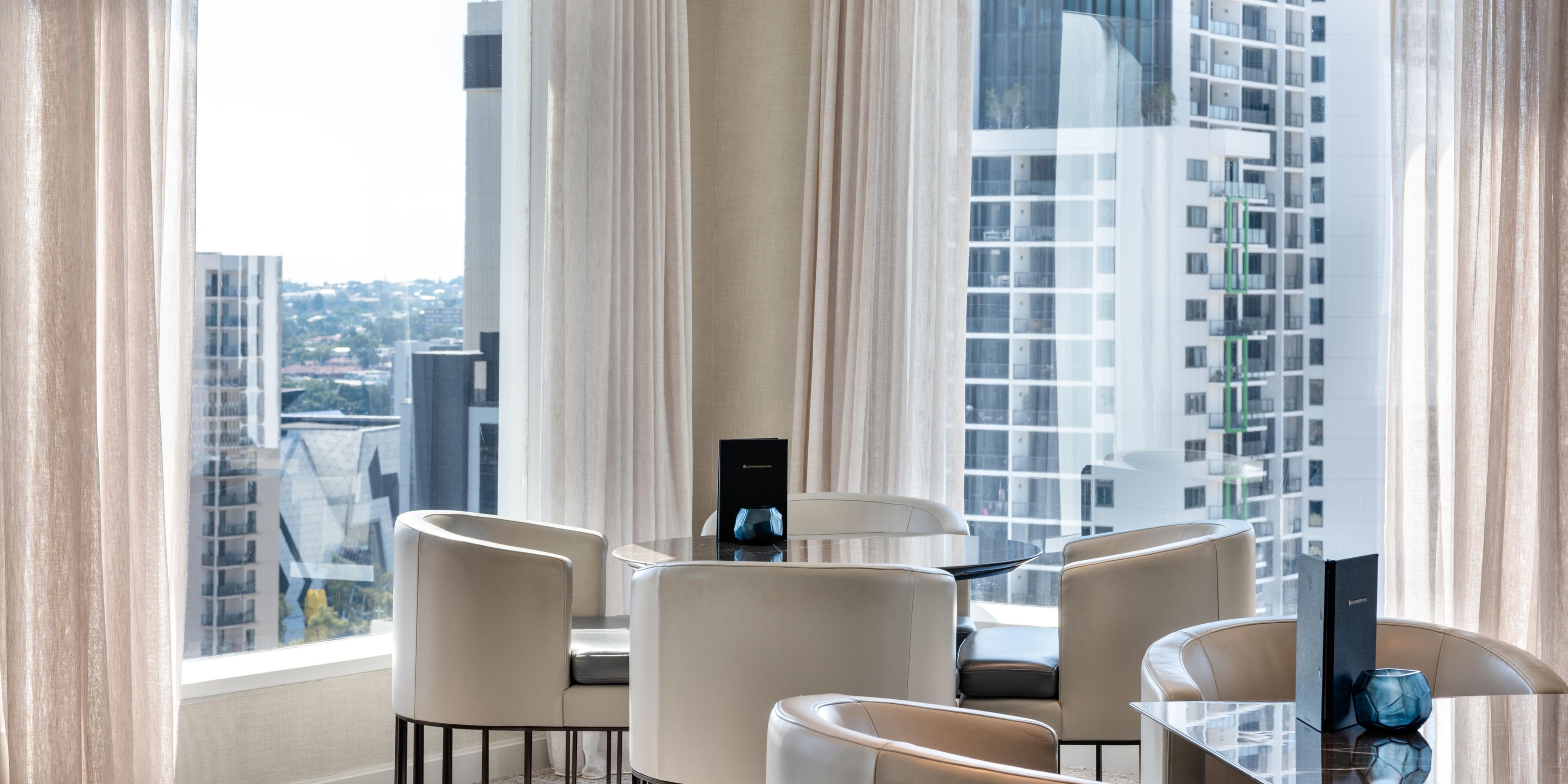 Club InterContinental is the perfect place where you can enjoy true luxury with personalised service, daily a la carte breakfast, all day refreshments and twilight drinks and canapes. Located on Level 16, Club InterContinental offers views spanning Perth city and beyond, making it an ideal retreat for guests seeking a relaxing place to unwind.