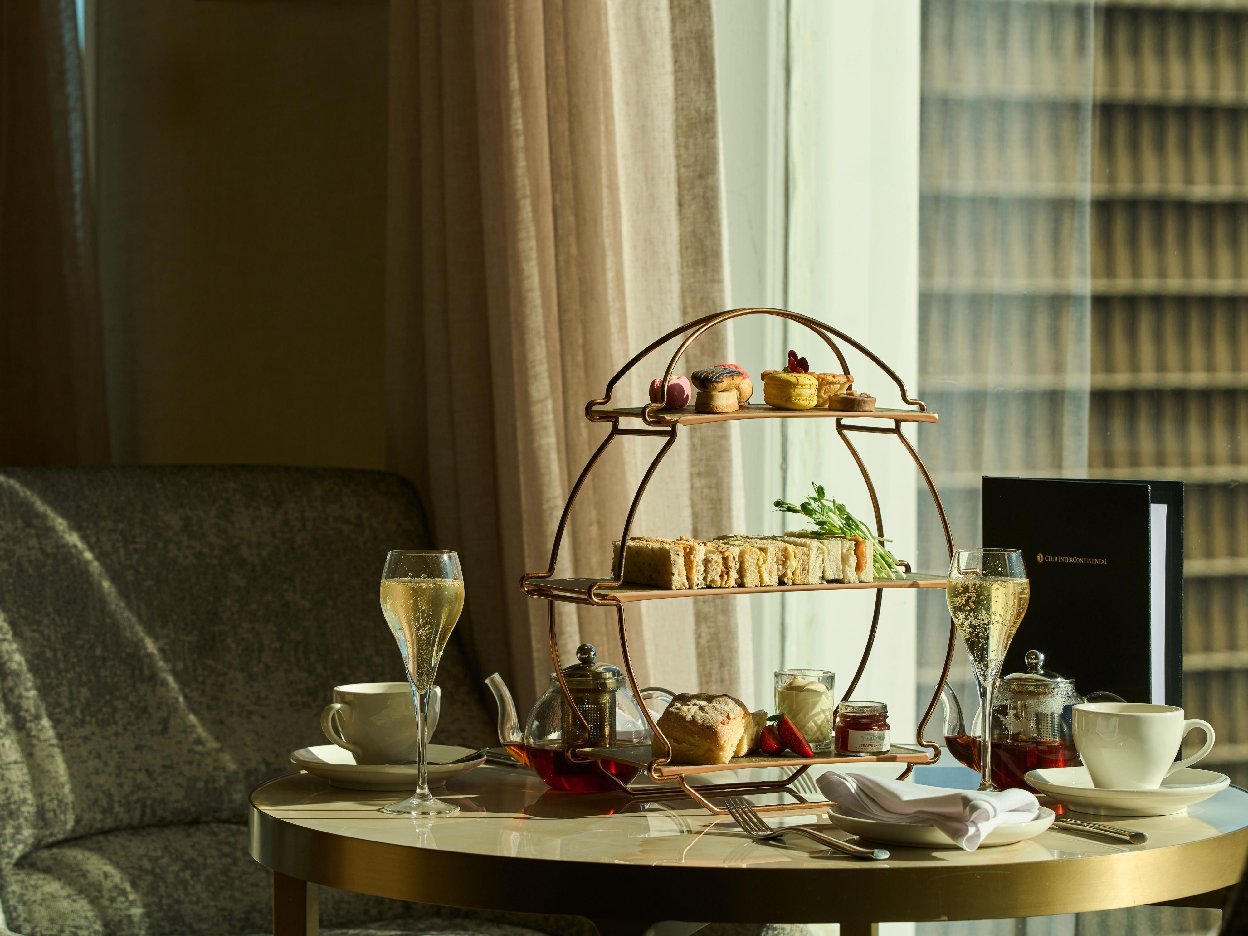 Enjoy champagne and treats on our Club Floor Lounge.