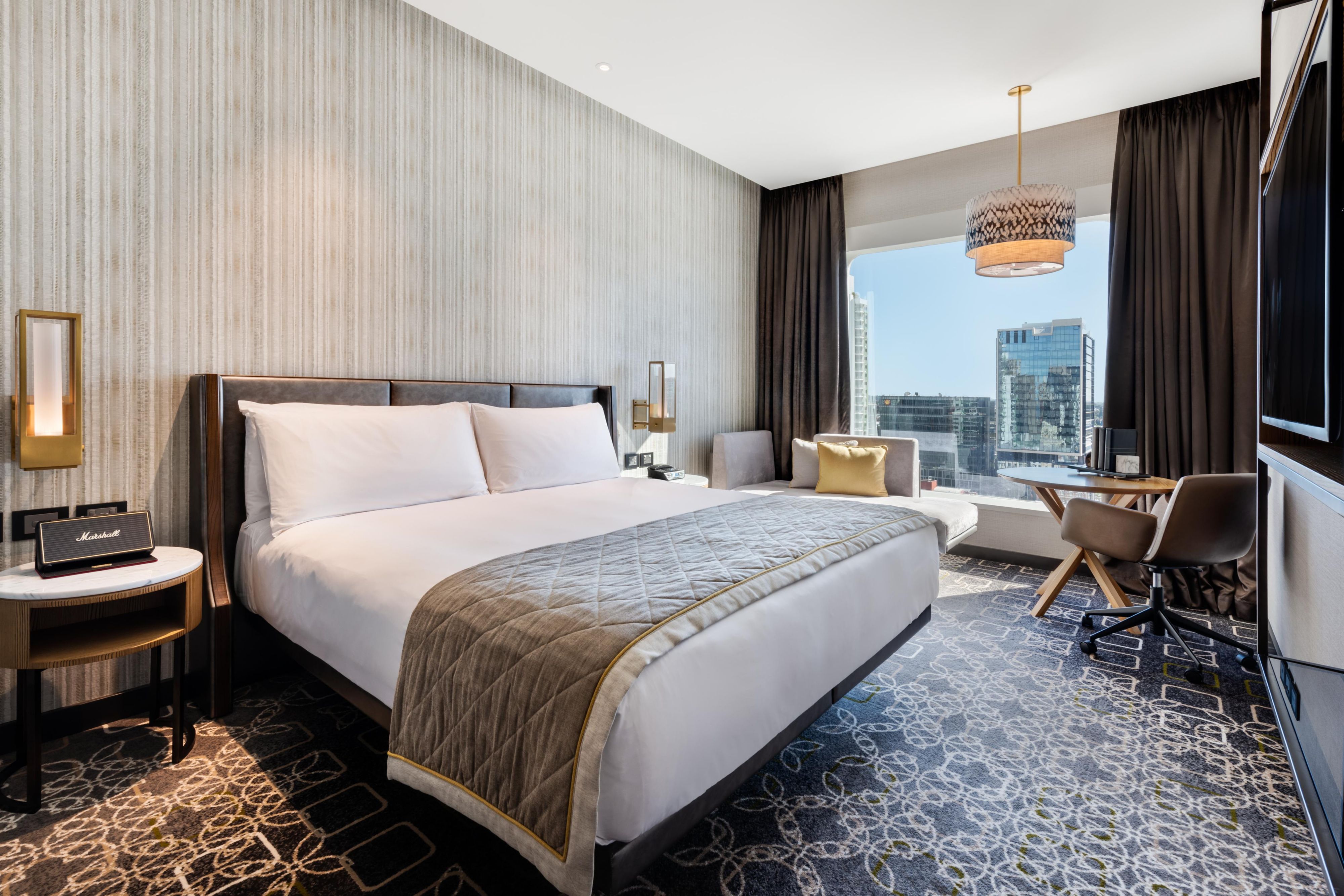 King Classic City View guest room.
