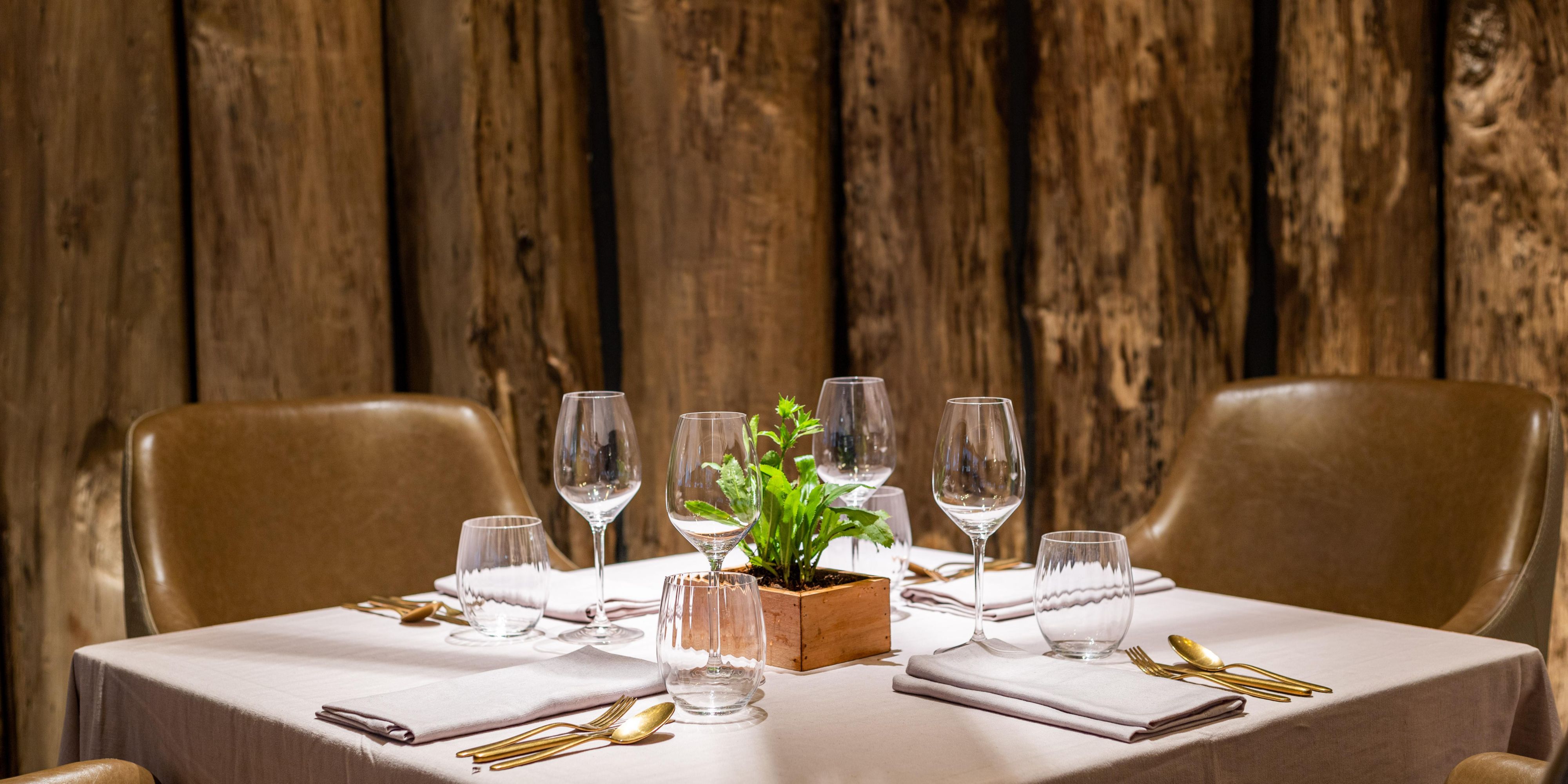 Discover Jaras, a MICHELIN Guide 2025, where sustainable gastronomy meets culinary artistry. Embrace ethical dining practices while savoring bold flavours as you delight in our all-new habitat-conscious & ecologically-pure 9-course tasting menu. Experience Southern Thai cuisine, featuring dishes crafted with WWF® Thailand endorsed invasive species.