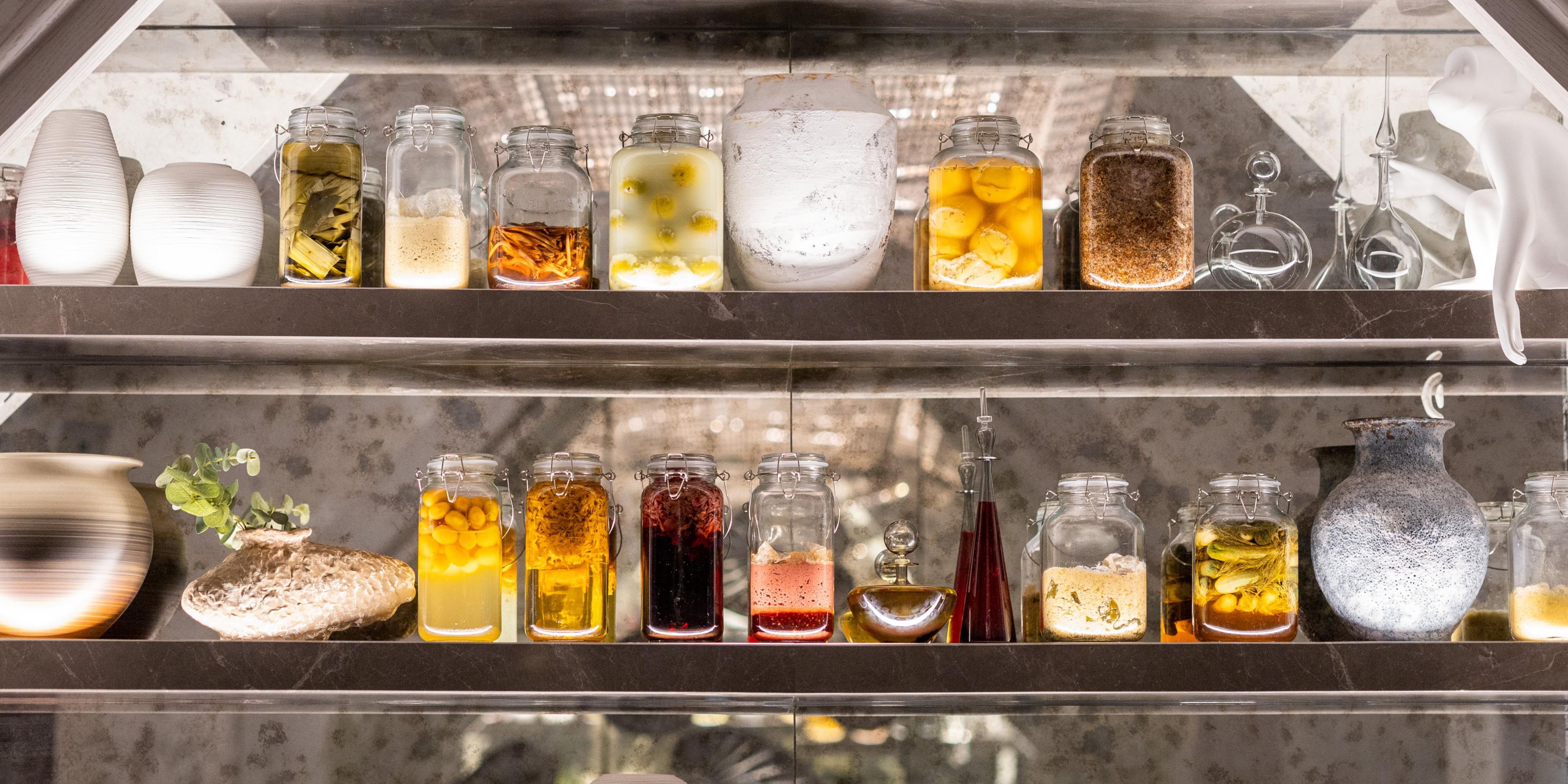 hom is rooted in locavorism and curiosity. Helmed by Chef Ricardo Nunes, the team works relentlessly to deliver an impeccable guest experience. Ancient fermentation techniques unlock incredible flavours, while maintaining the true essence of ingredients. MICHELIN Guide 2025 Selected Restaurant.