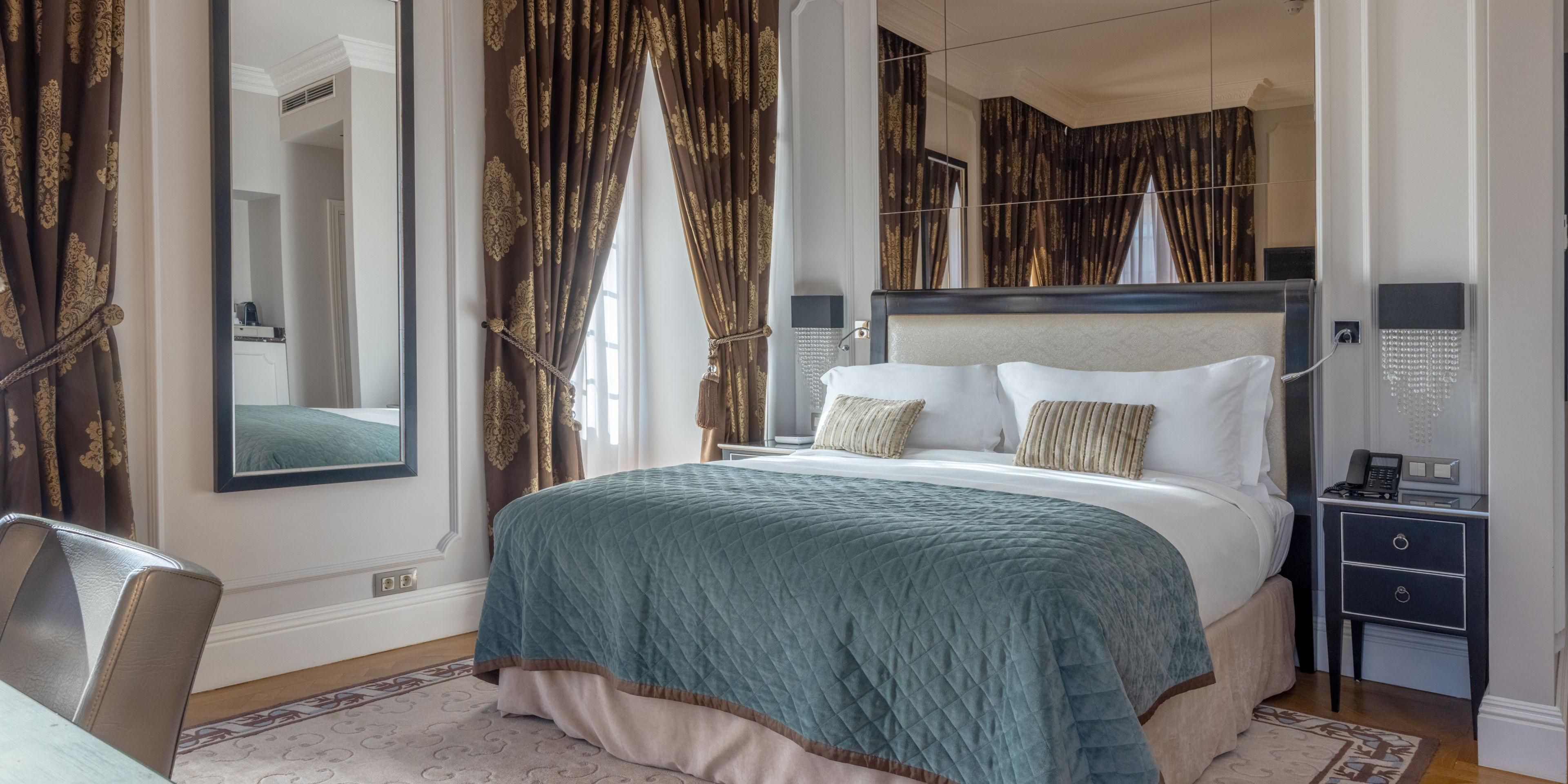 Premium and indulgent room in the heart of Porto