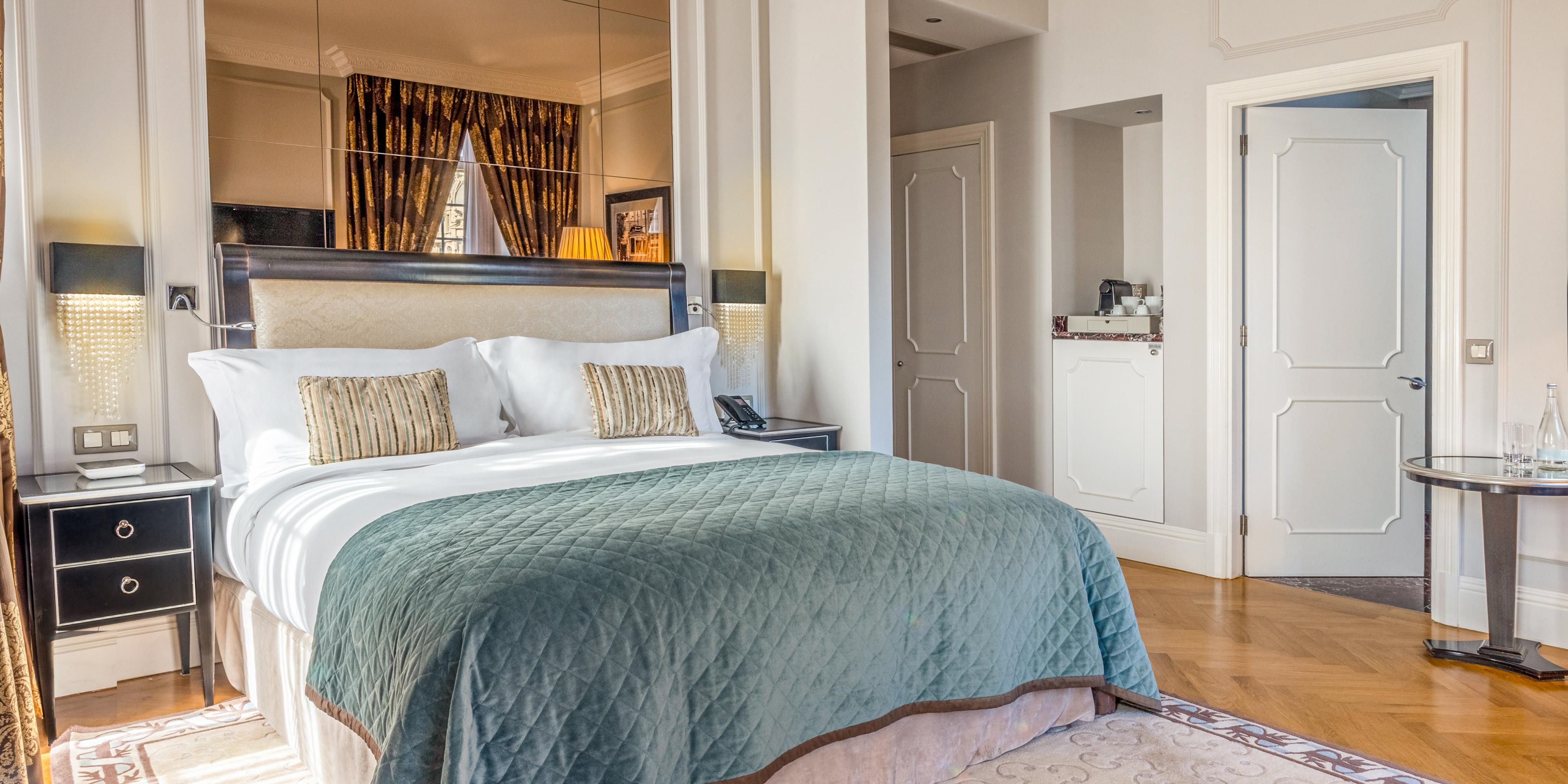 Premium and elegant room in the heart of Porto