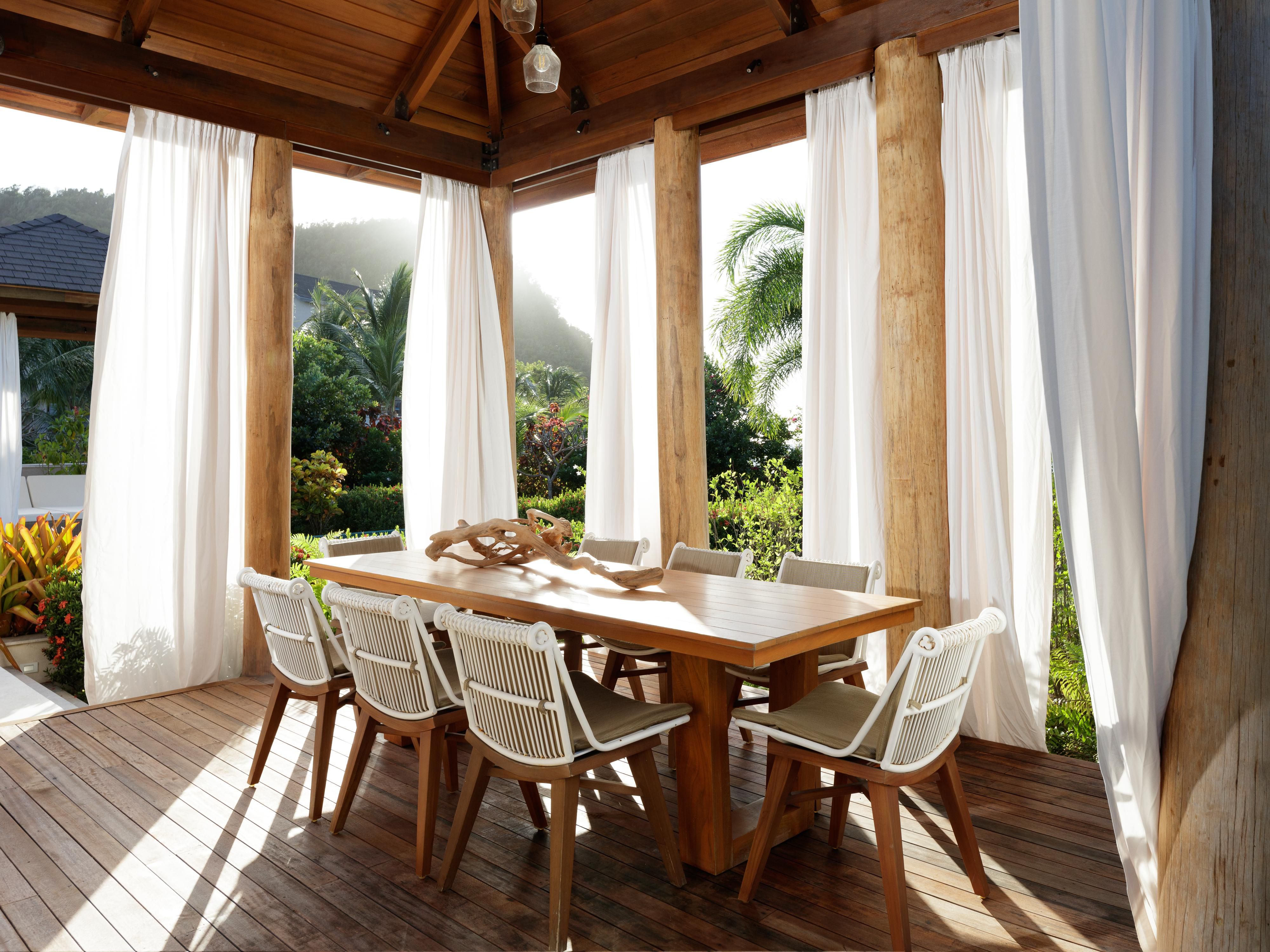 Kalinago Villa Outdoor Dinning