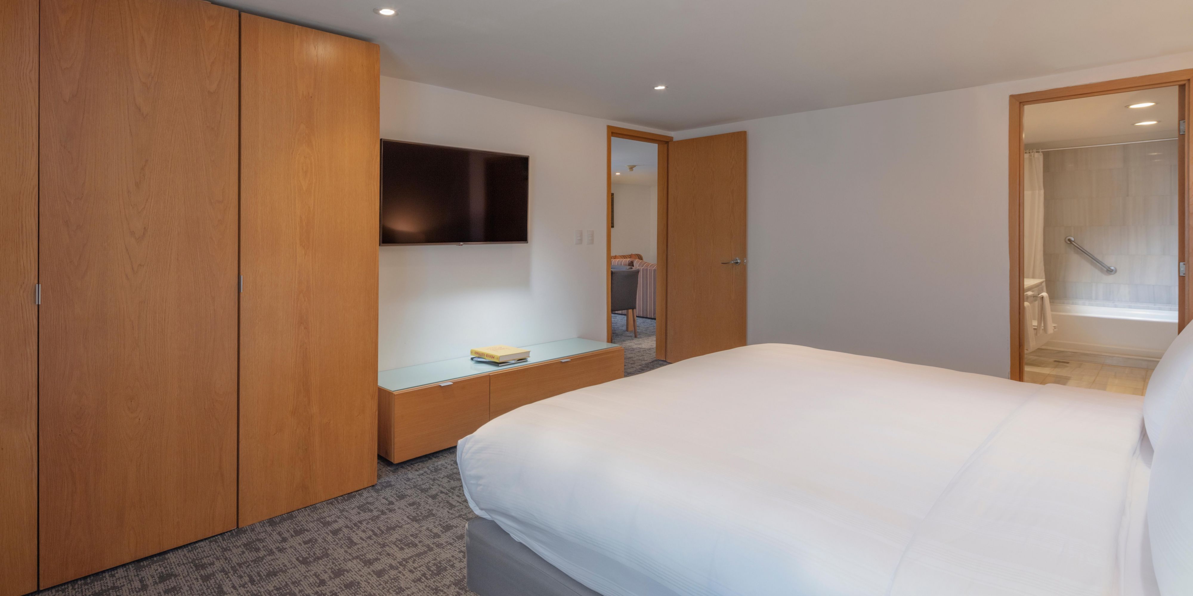 Experience luxury and comfort in our Puebla suites.