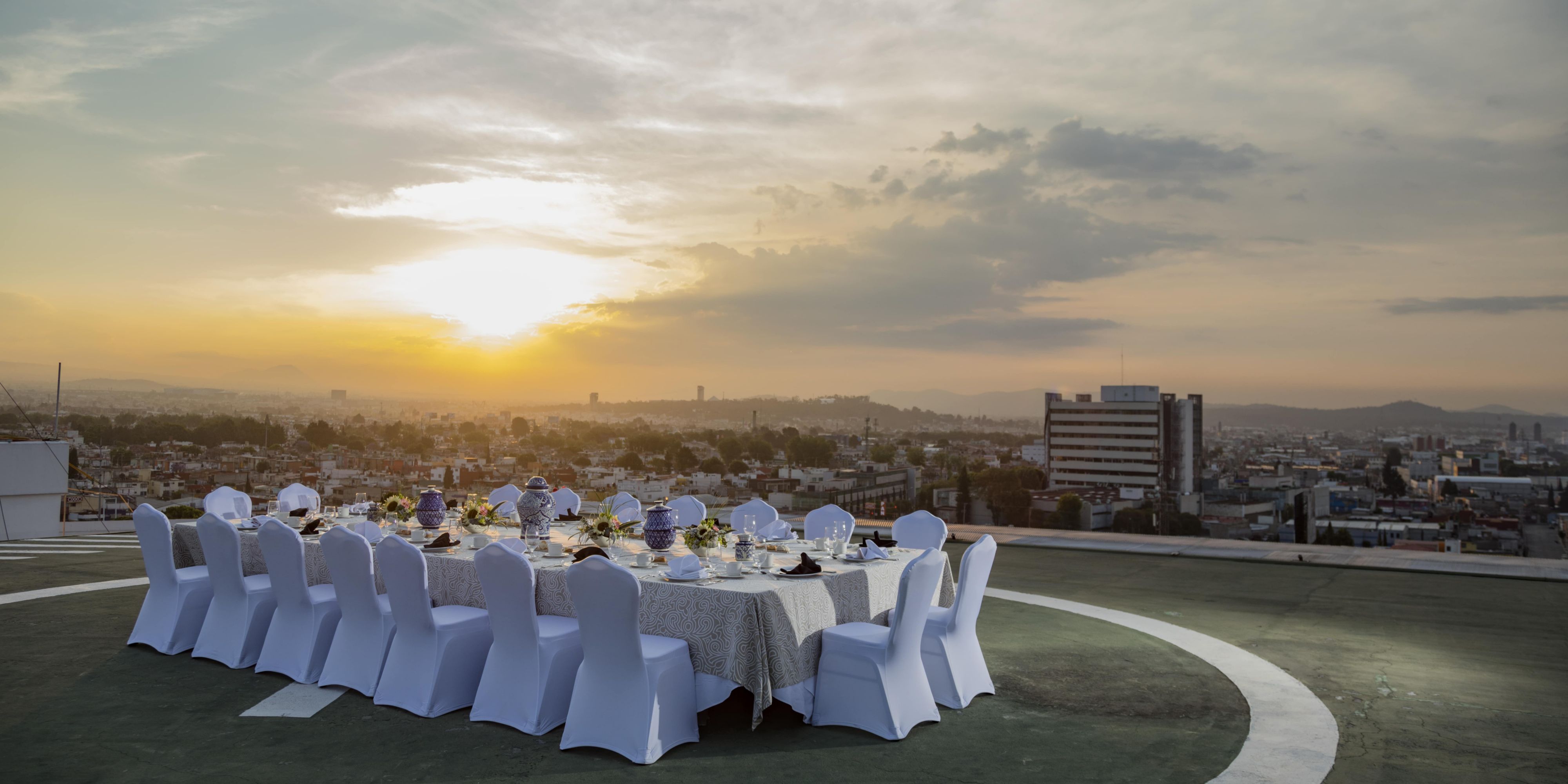 Host your corporate events at our exclusive heliport that offers first class services and breathtaking views, along with a hotel for corporate events. Experience a unique blend of comfort and luxury at our heliport in Puebla.