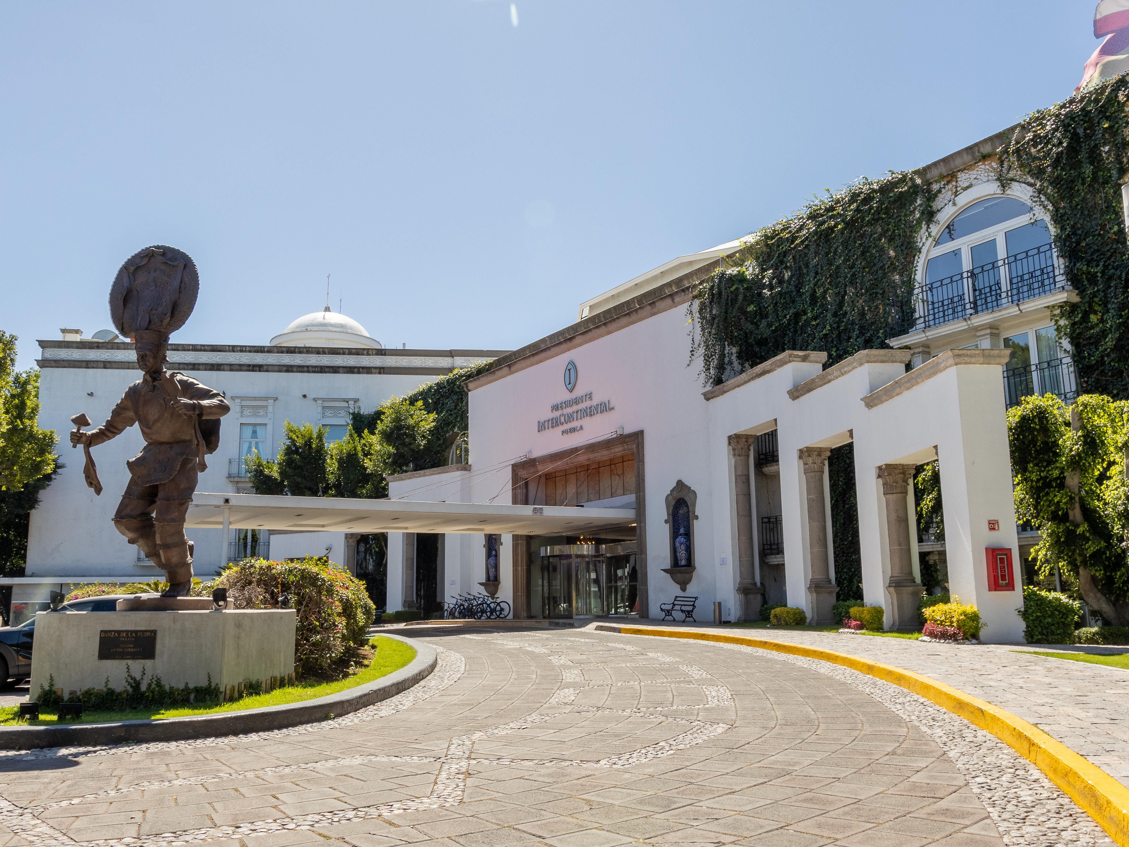 Experience Comfort at the Top Hotels Near Puebla Airport.