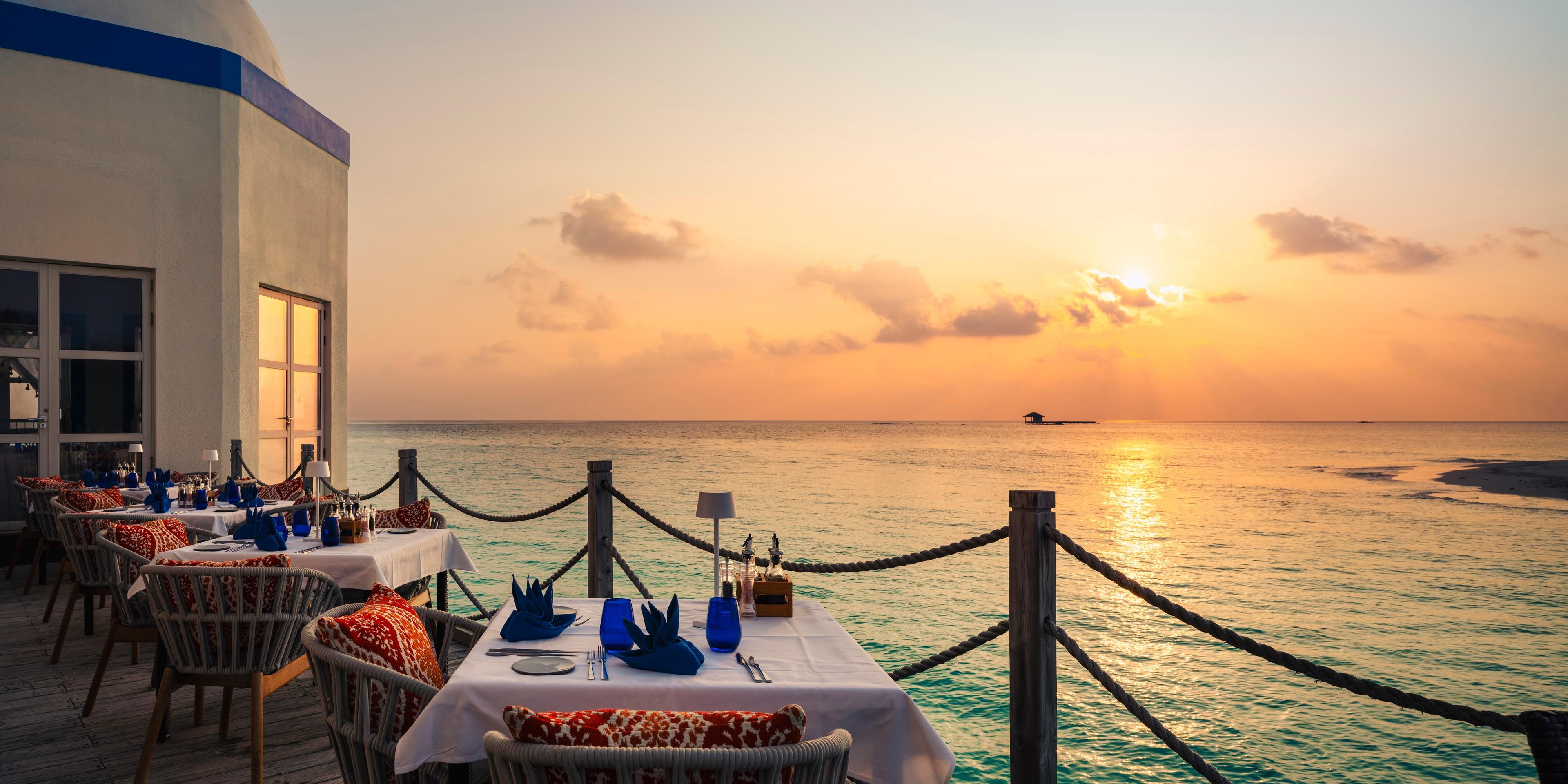 Experience award-winning dining at our Maamunagau's Maldives resort. Our expert culinary team captivates your senses by crafting innovative creations with the finest ingredients. Enjoy exquisite flavors in a breathtaking island setting, where every meal becomes a memorable, mouthwatering experience.