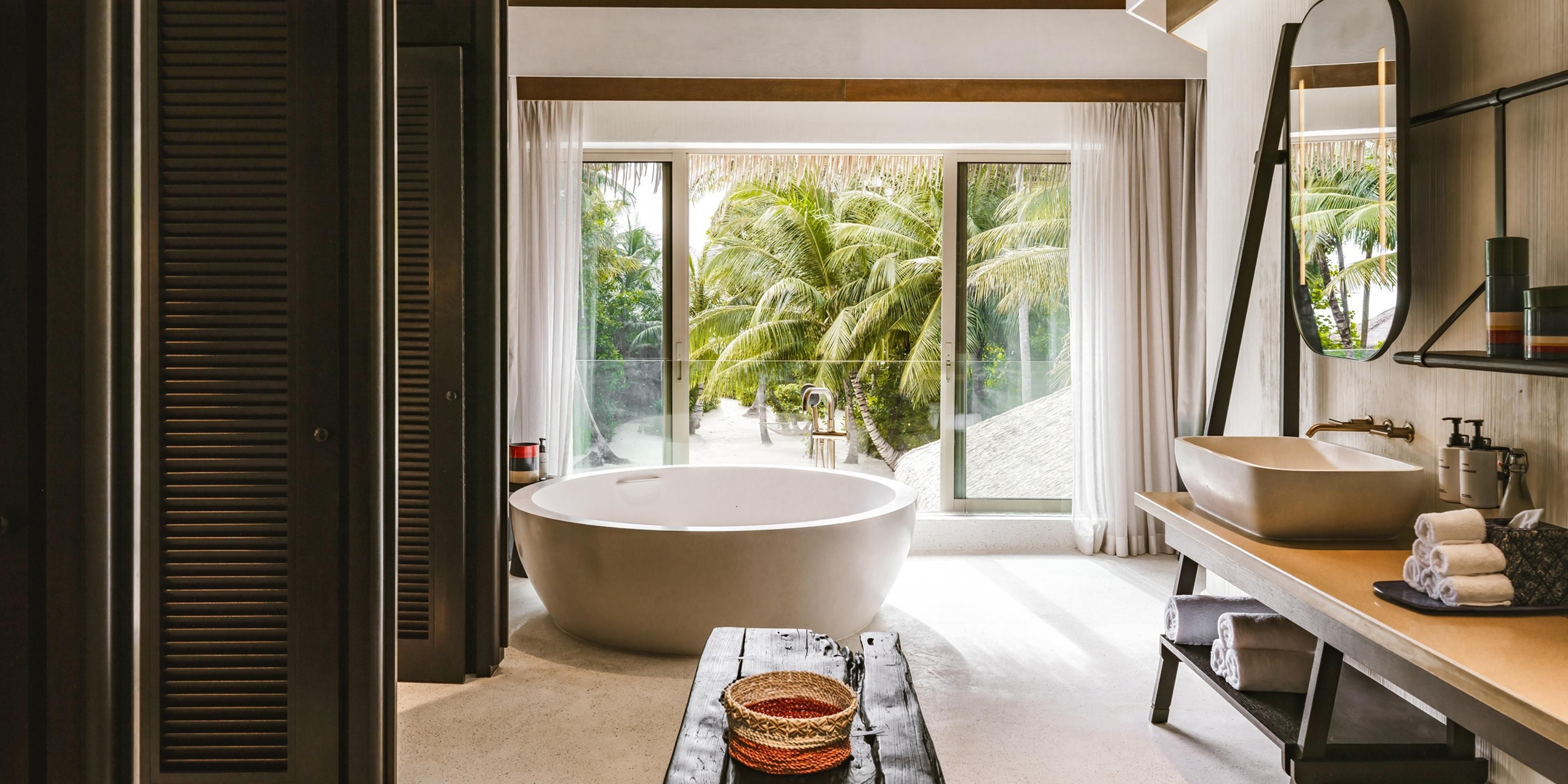Beach Views From Three Bedroom Royal Beachfront Residence Bathroom
