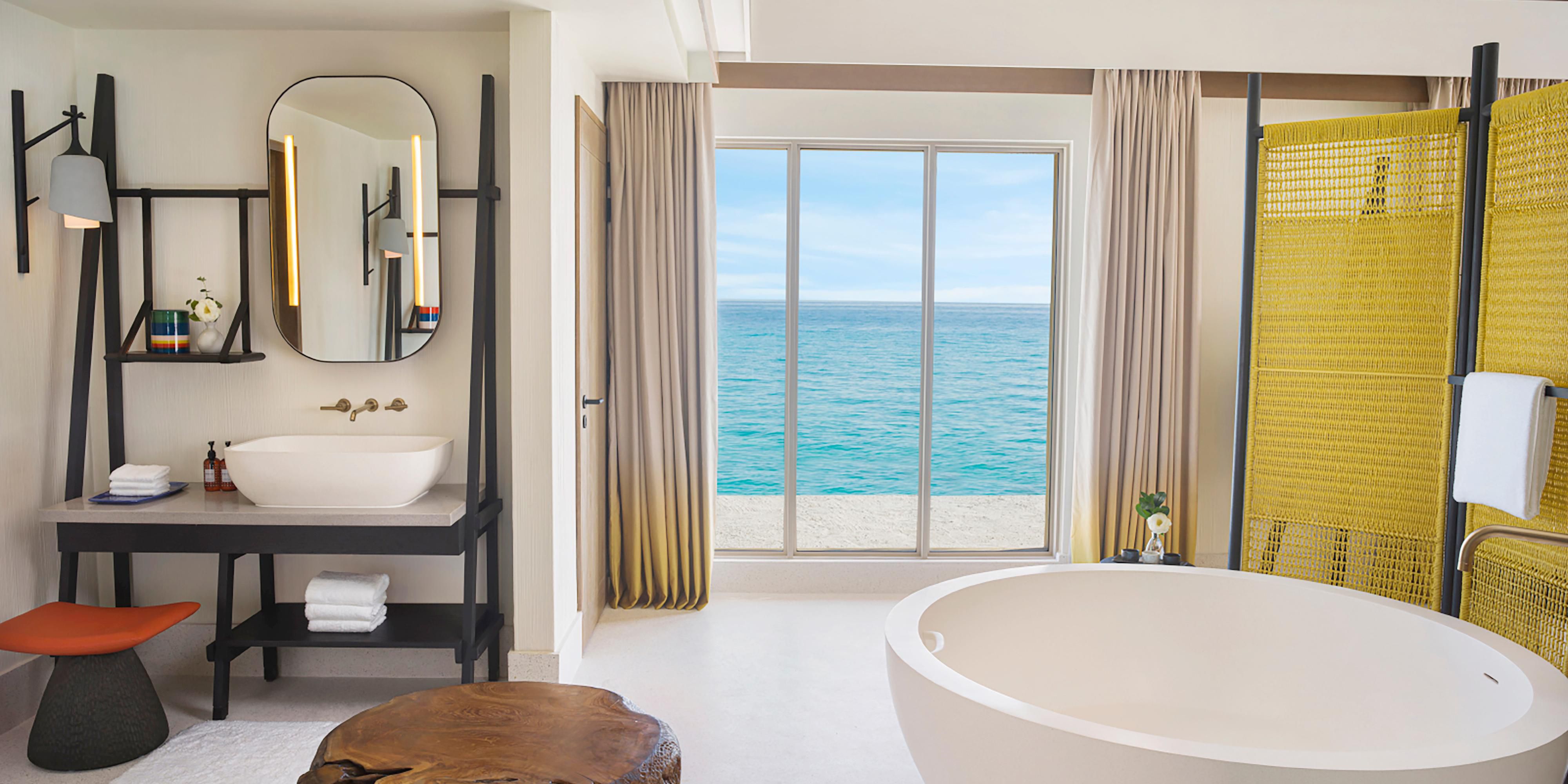 Three Bedroom Lagoon Residence - Bathtub
