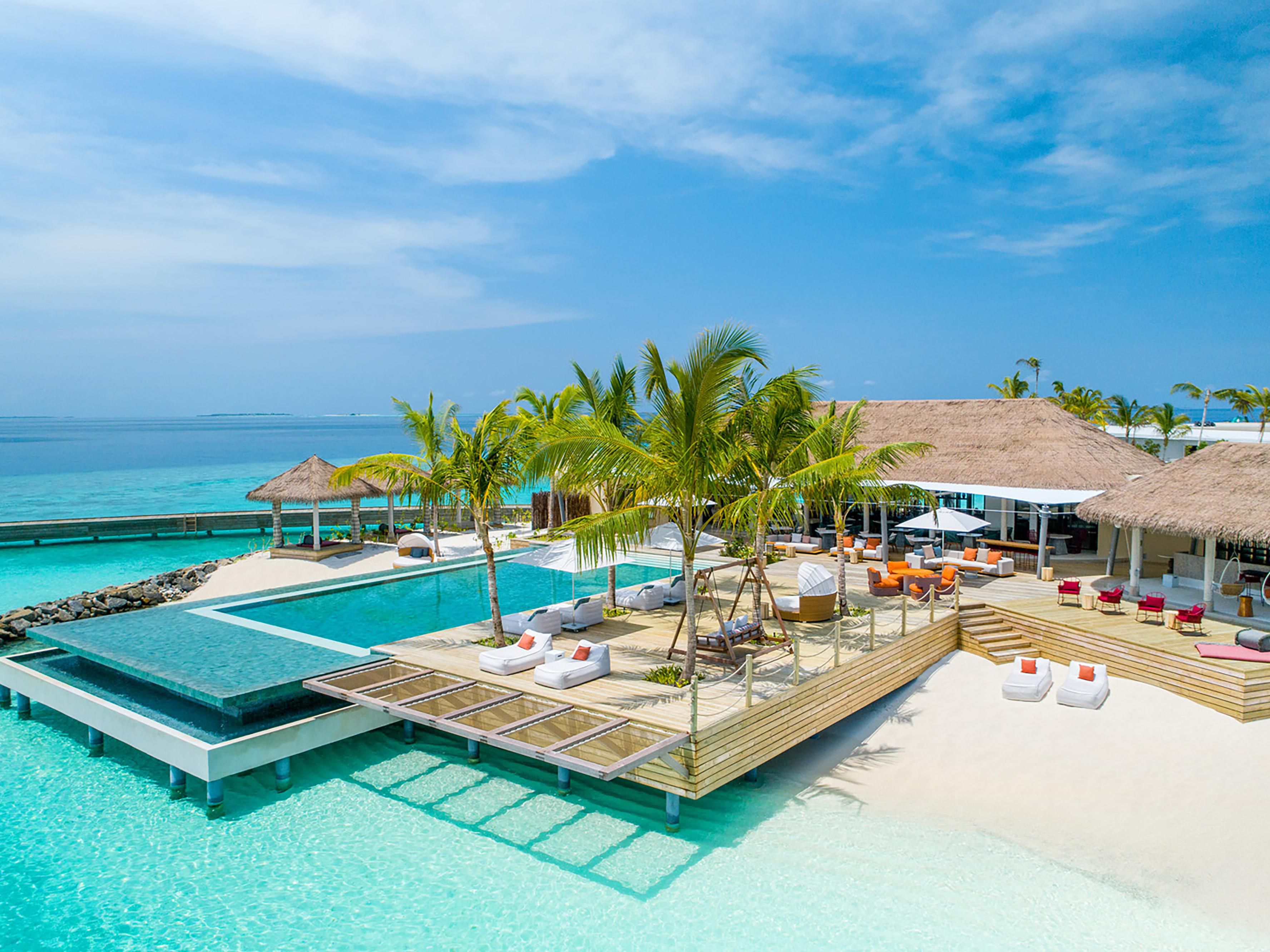 Отель INTERCONTINENTAL Maldives Maamunagau